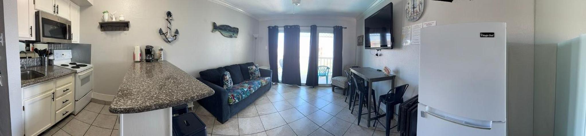 Ocean & Pool View - Top Floor - 2 Pools - Hot Tub - GYM - Tennis ct - SS03