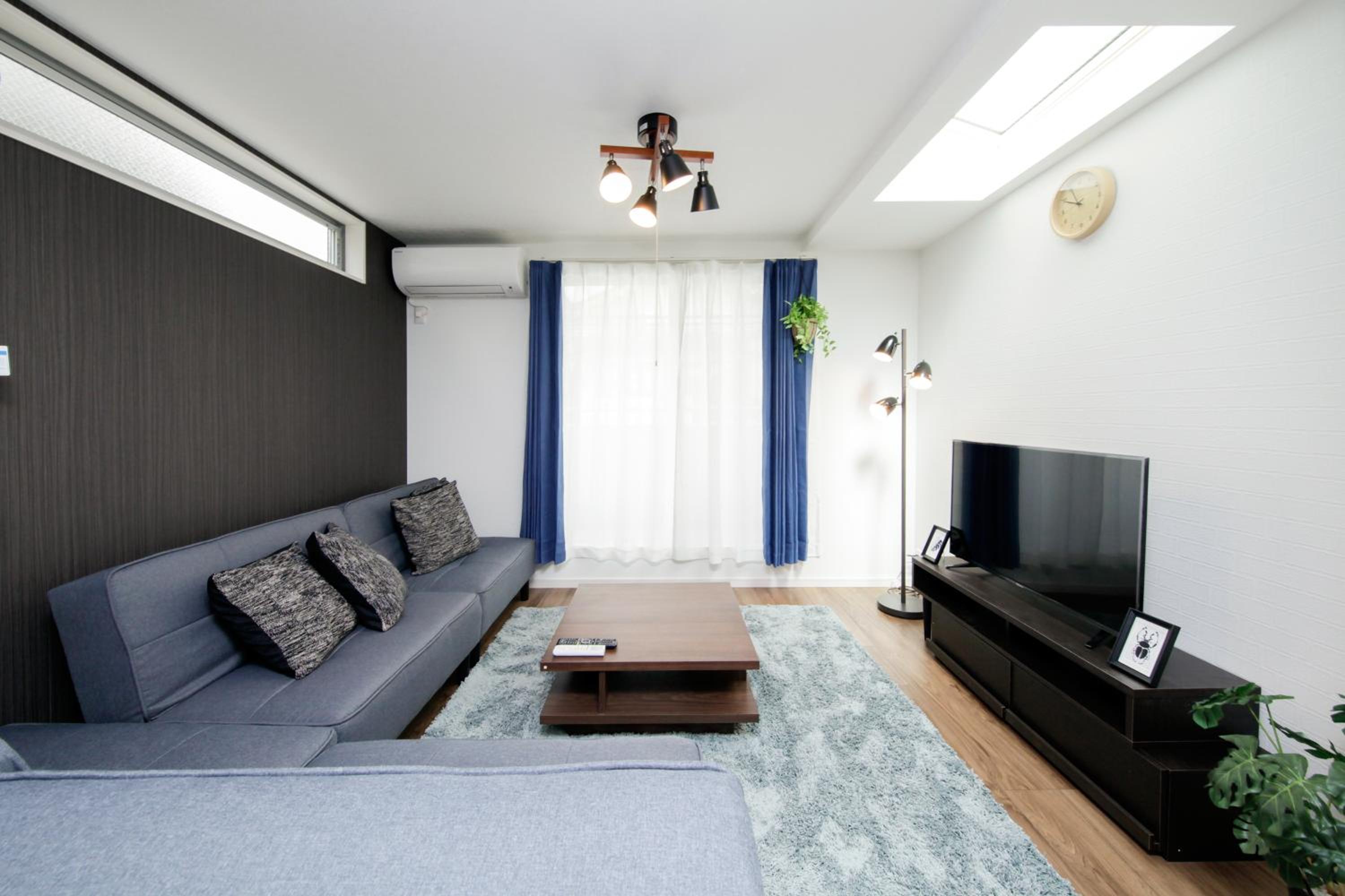 Higashi Rokugo WHITE by Tranova
