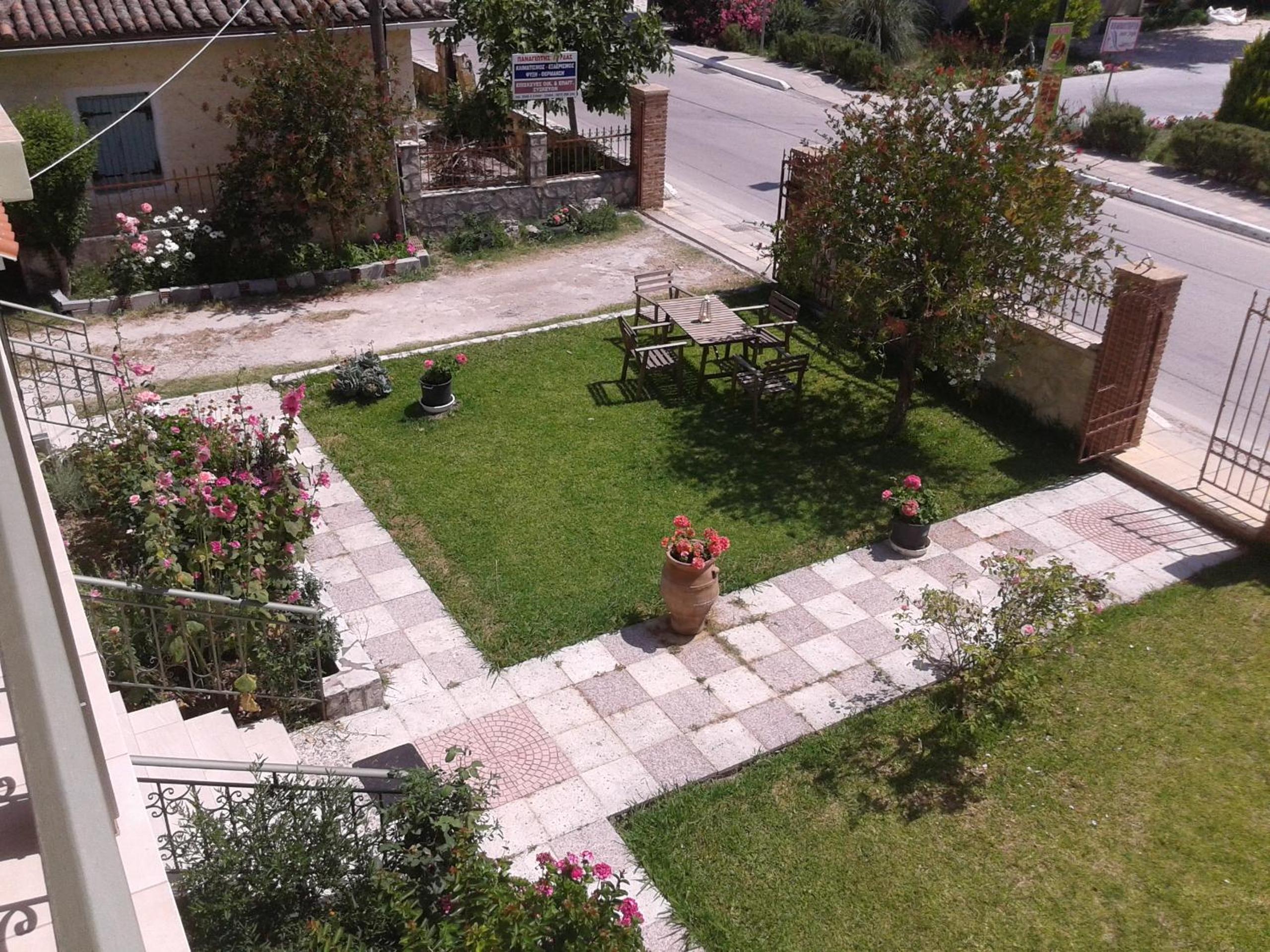 Photo 19