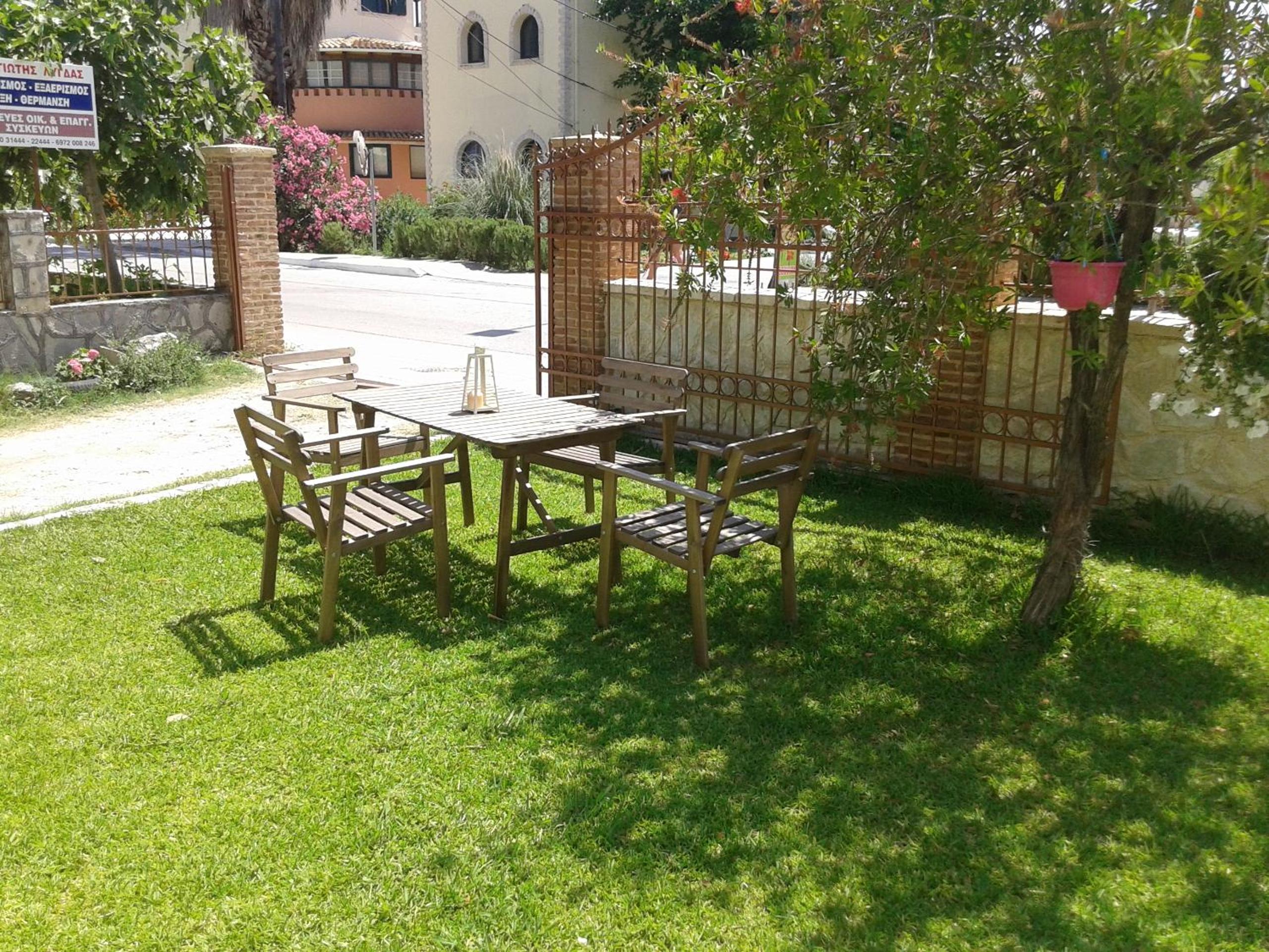 Photo 44