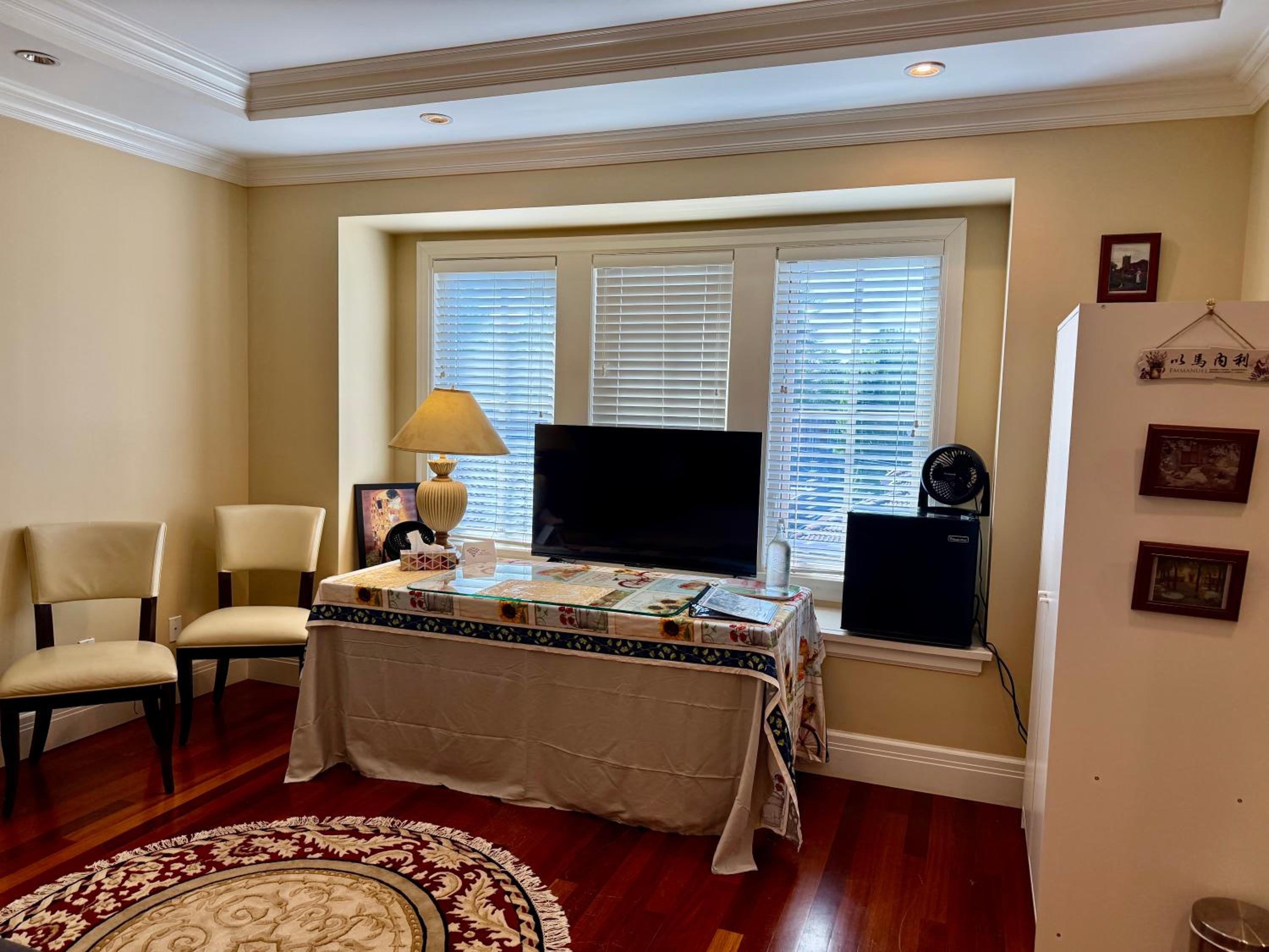 Peaceful Retreat in Arbutus