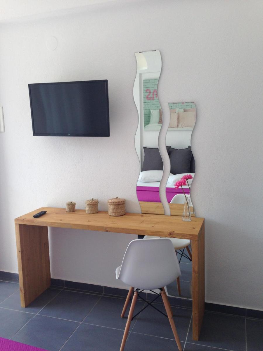 Philoxenia Suites