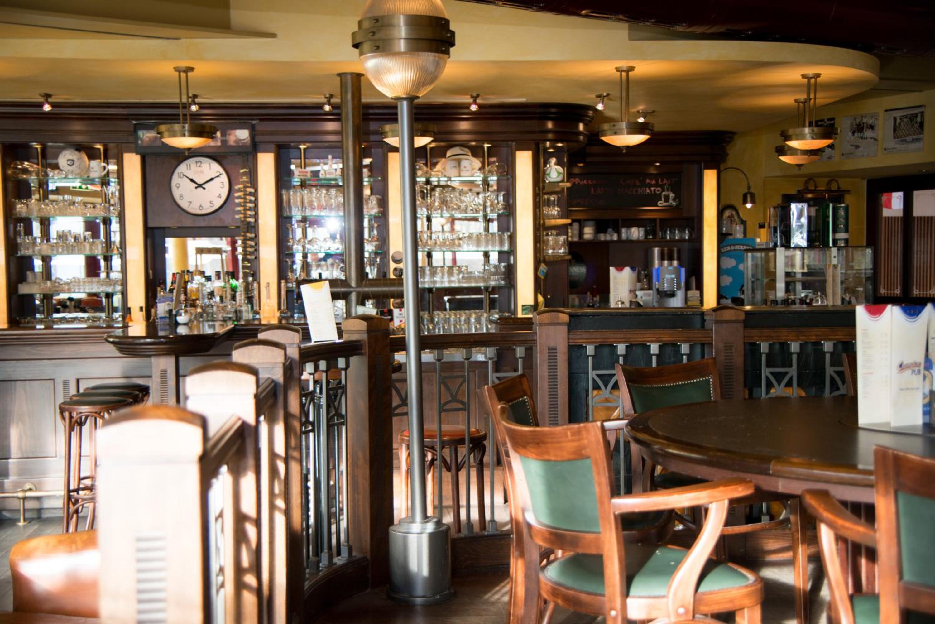 bar