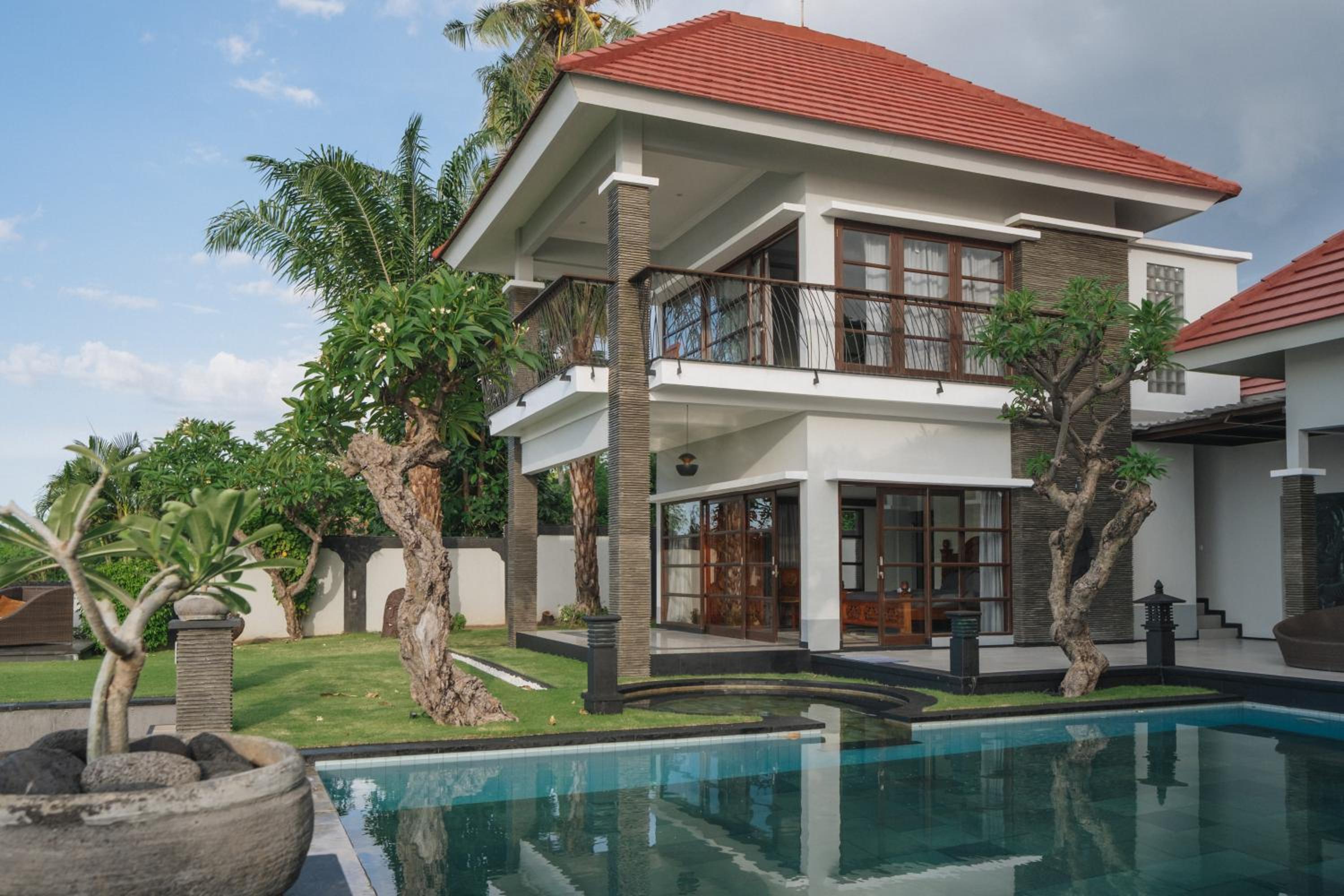 Blue Marlin 6-BR Villa Singaraja Bali