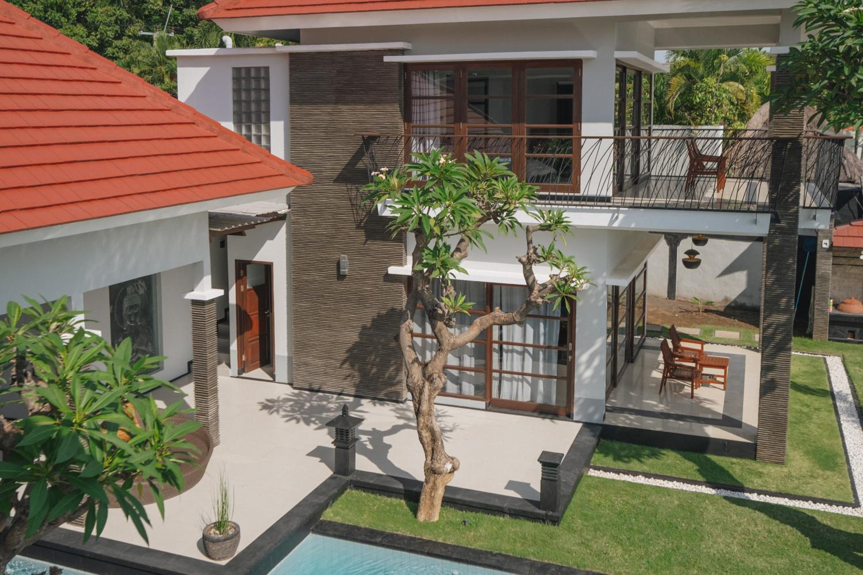 Blue Marlin 6-BR Villa Singaraja Bali