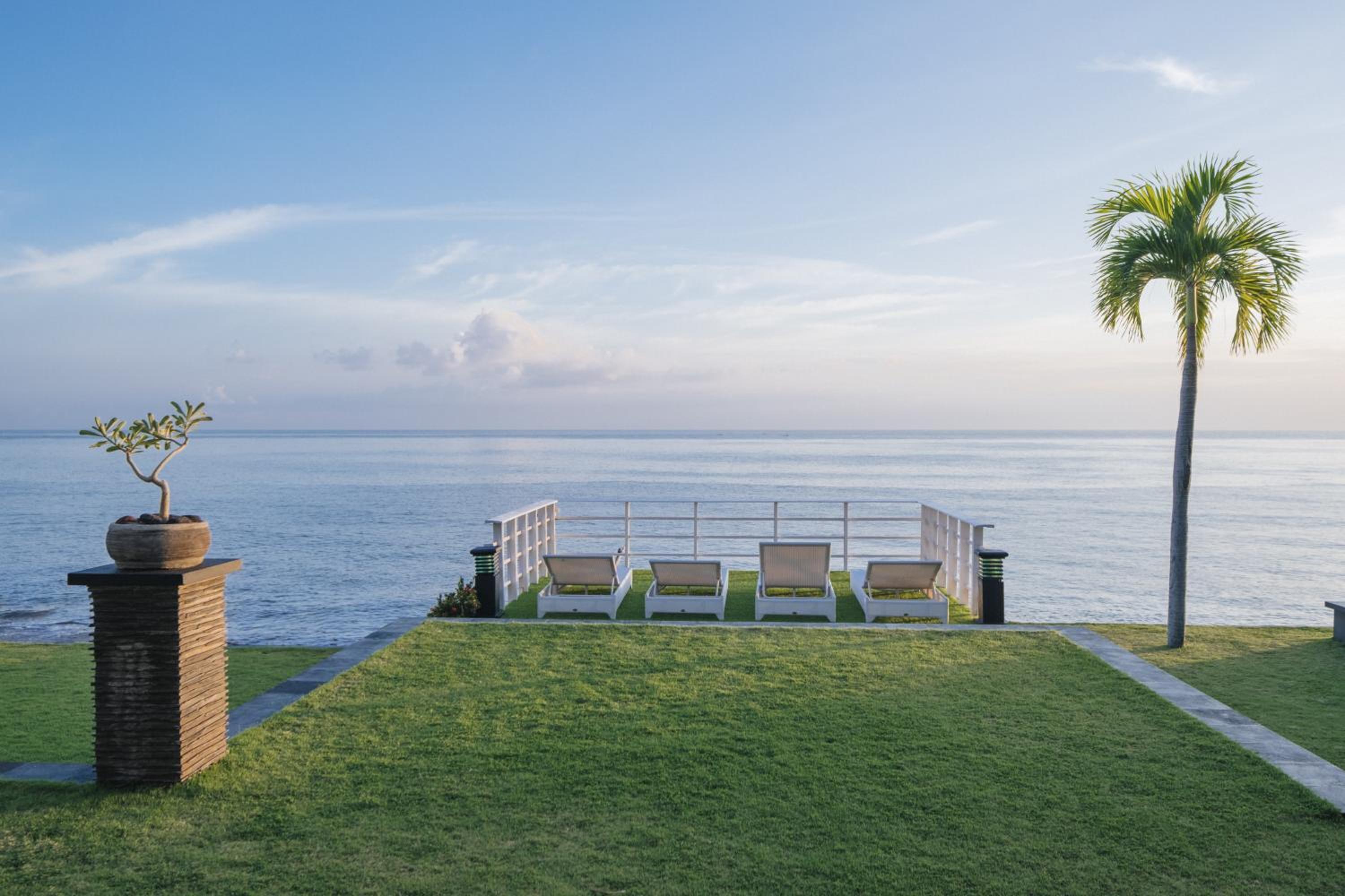 Blue Marlin 6-BR Villa Singaraja Bali