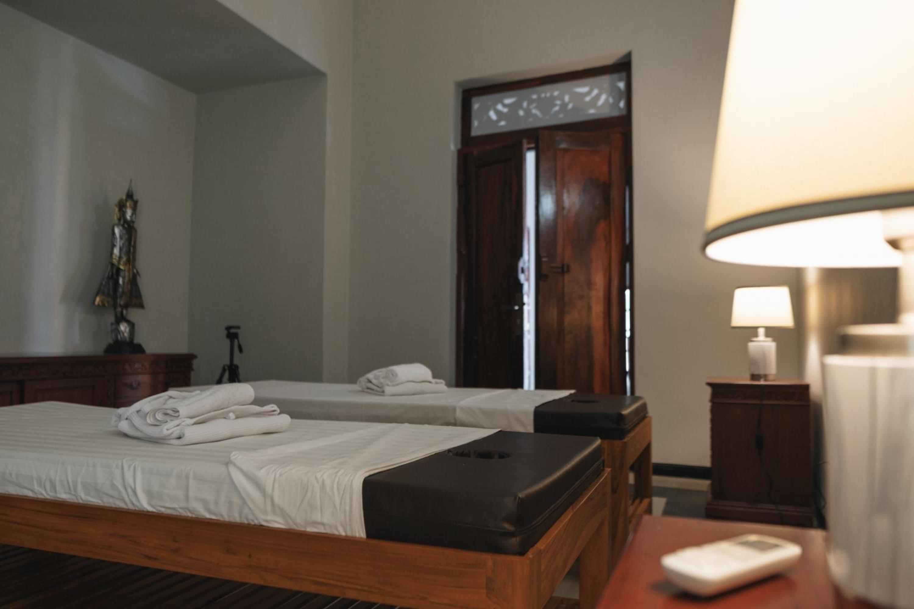 Blue Marlin 6-BR Villa Singaraja Bali