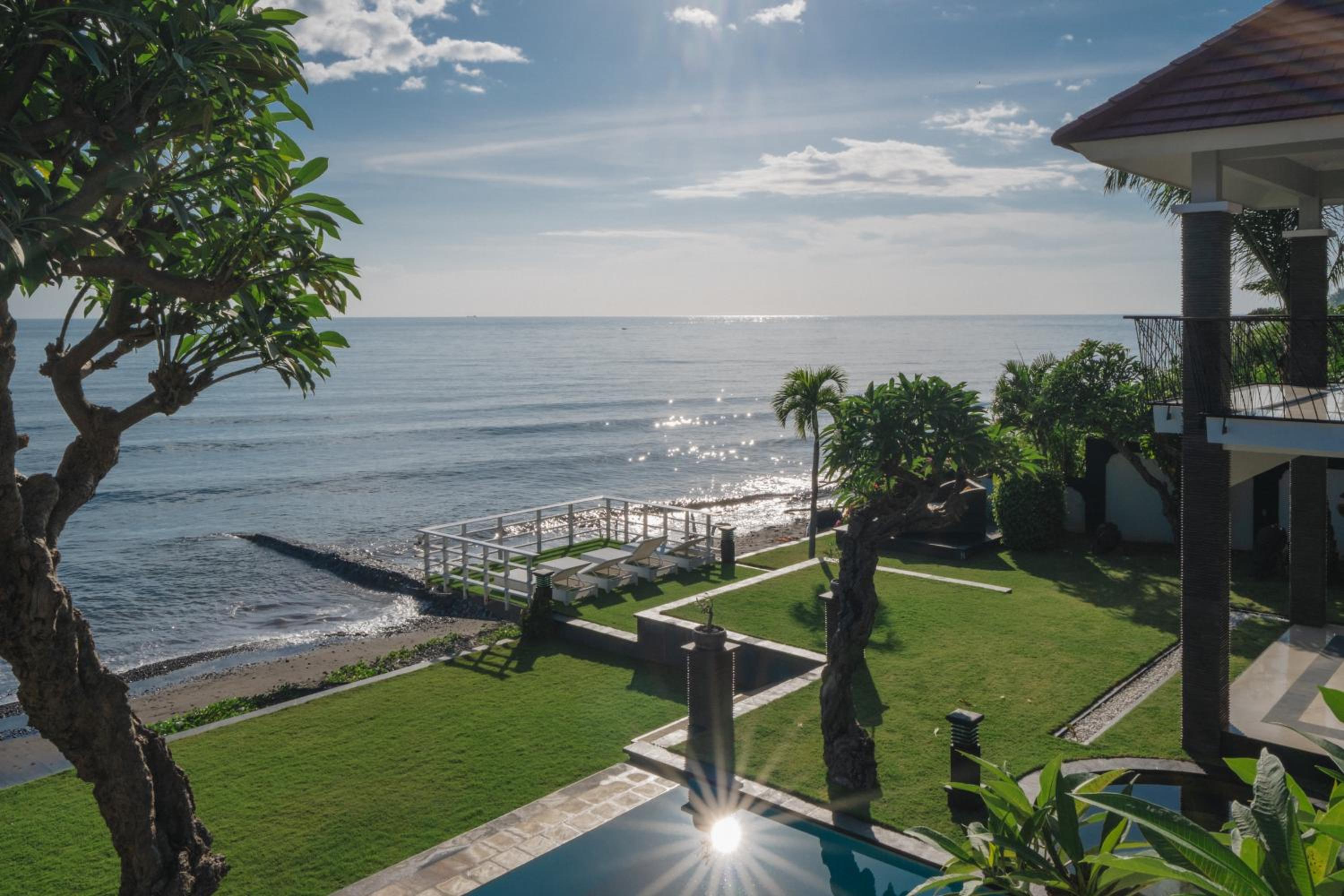 Blue Marlin 6-BR Villa Singaraja Bali