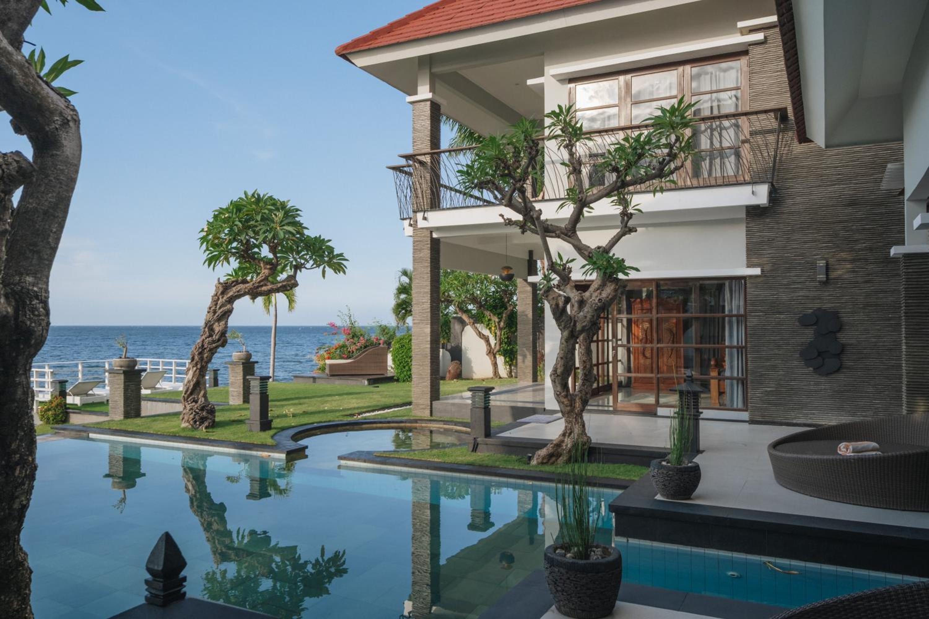 Blue Marlin 6-BR Villa Singaraja Bali