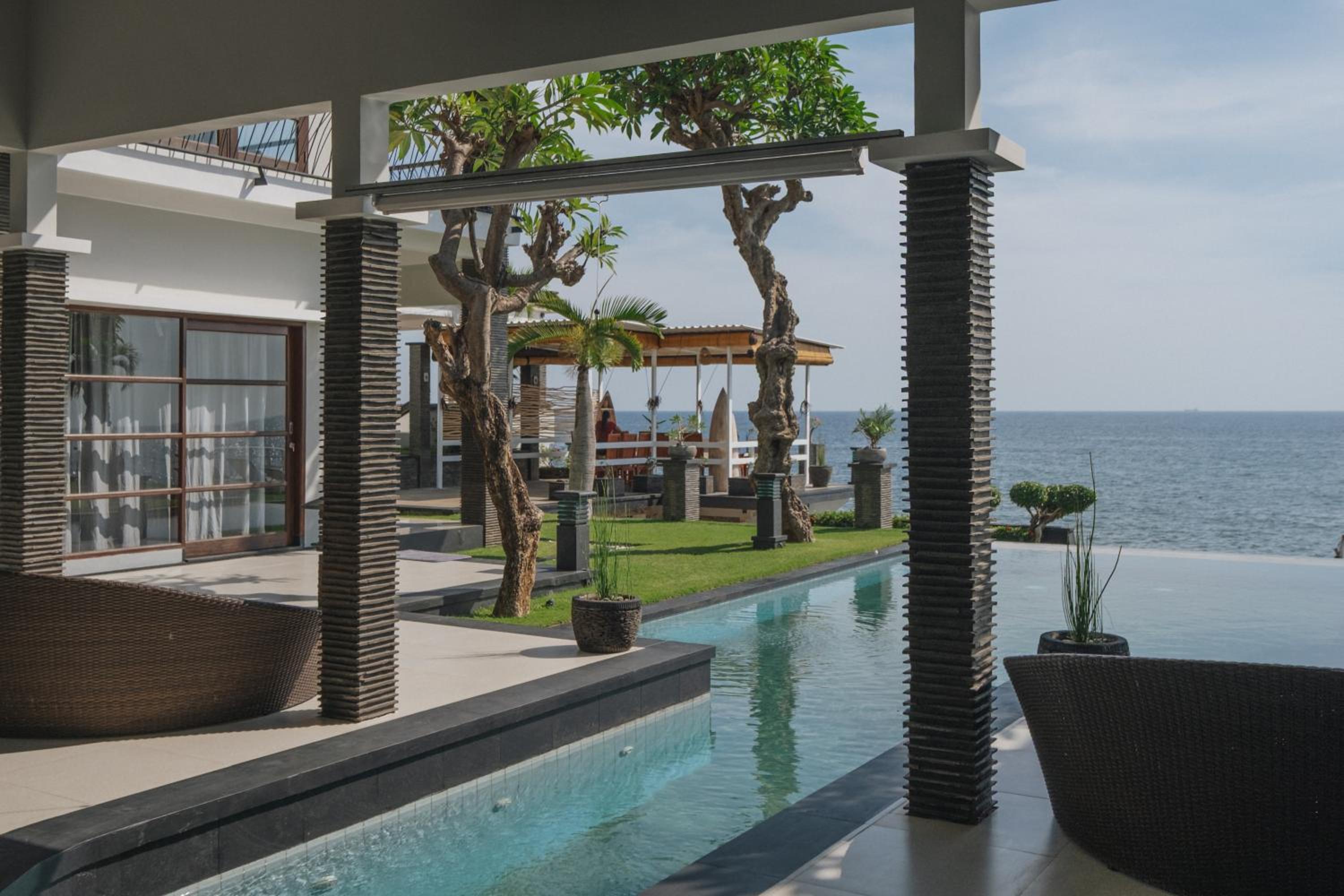 Blue Marlin 6-BR Villa Singaraja Bali