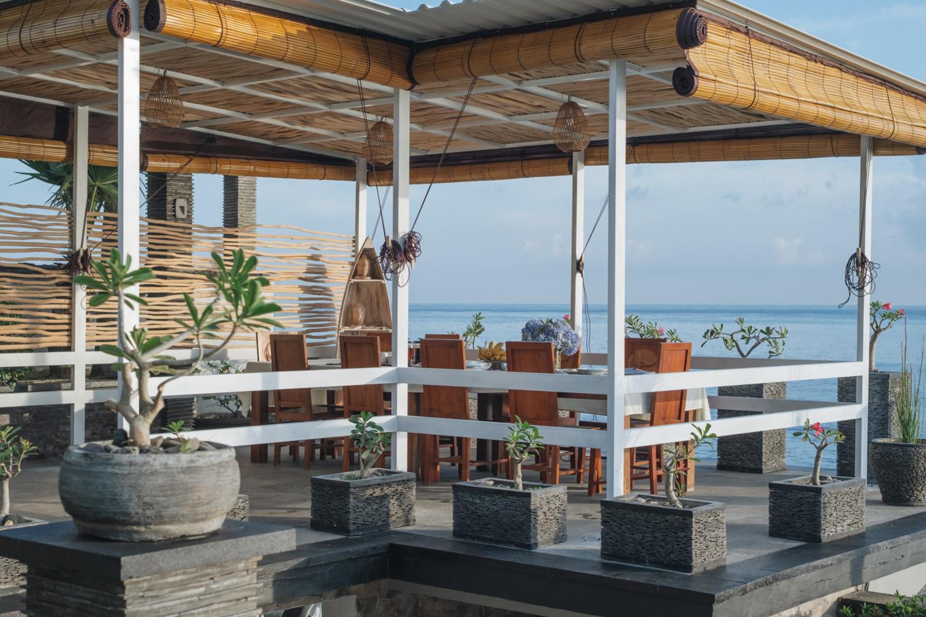 Blue Marlin 6-BR Villa Singaraja Bali