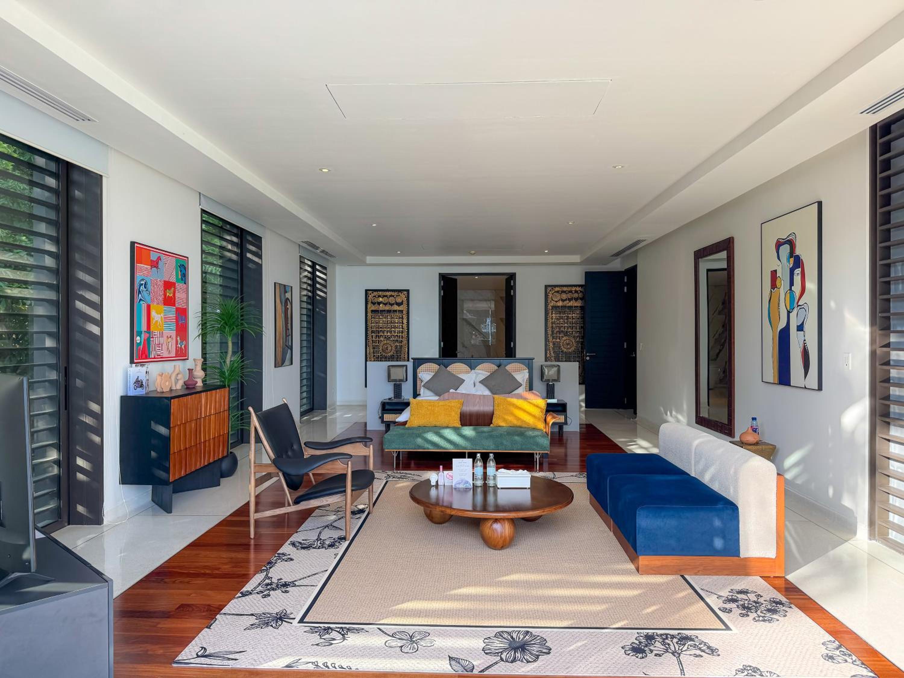 Villa Serenity -30 meter Pool & 6 Bedroom with Cinema Room and Gym