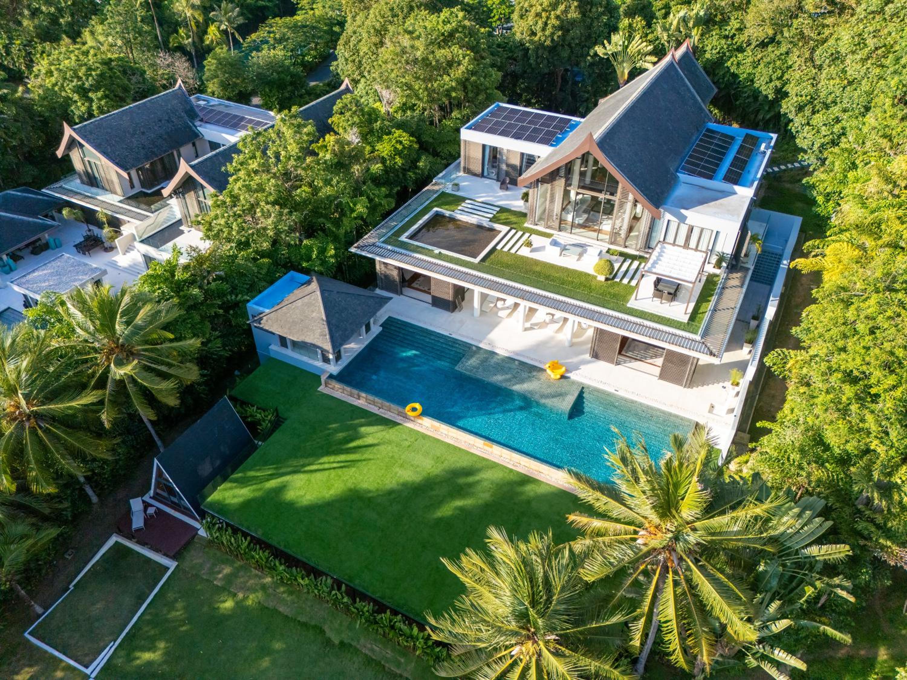 Villa Serenity -30 meter Pool & 6 Bedroom with Cinema Room and Gym