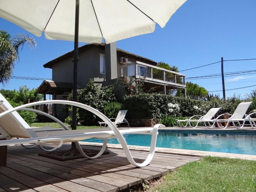 Villa Juana Bungalows & Suites view 2