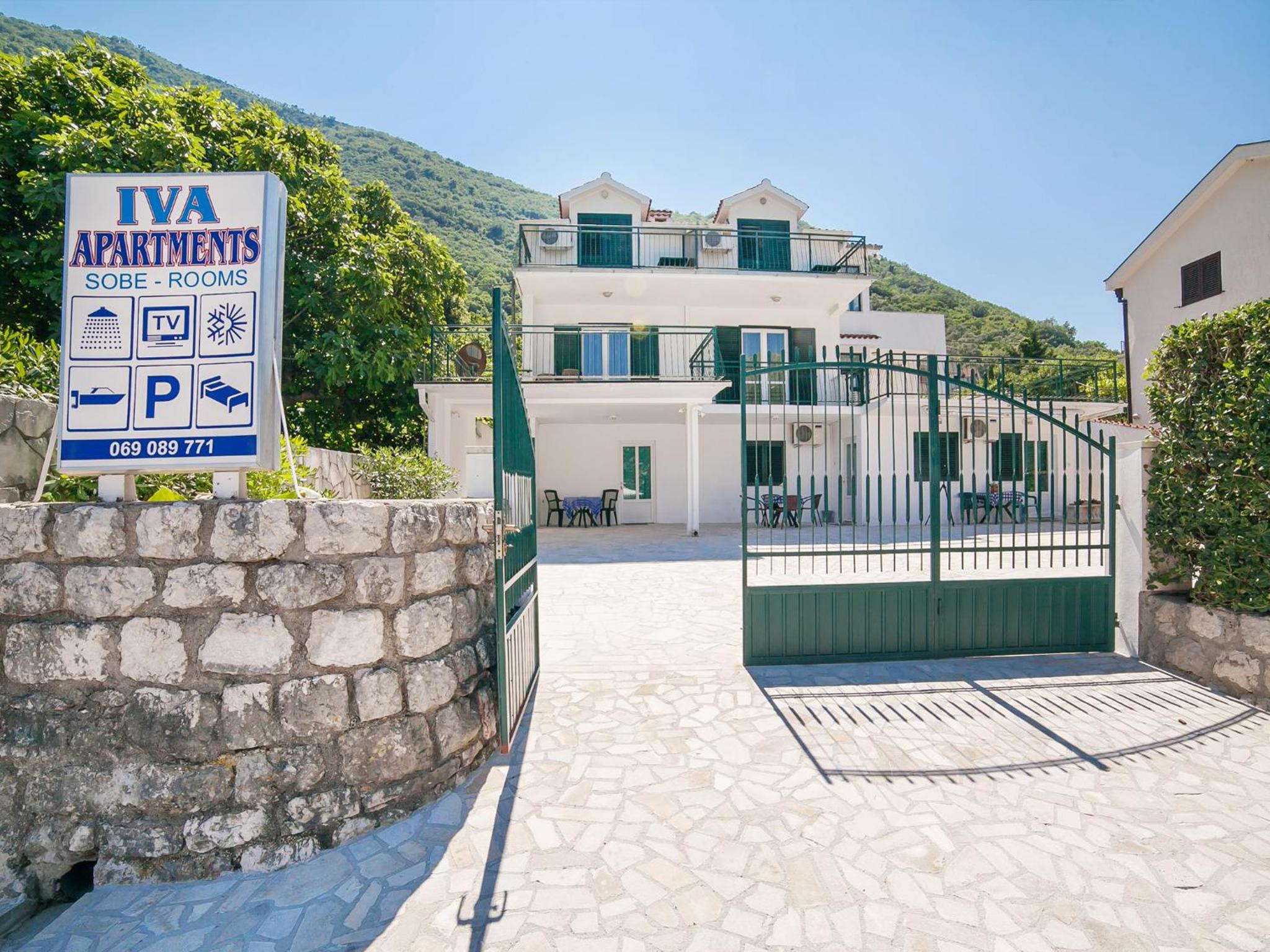 Apartments Iva