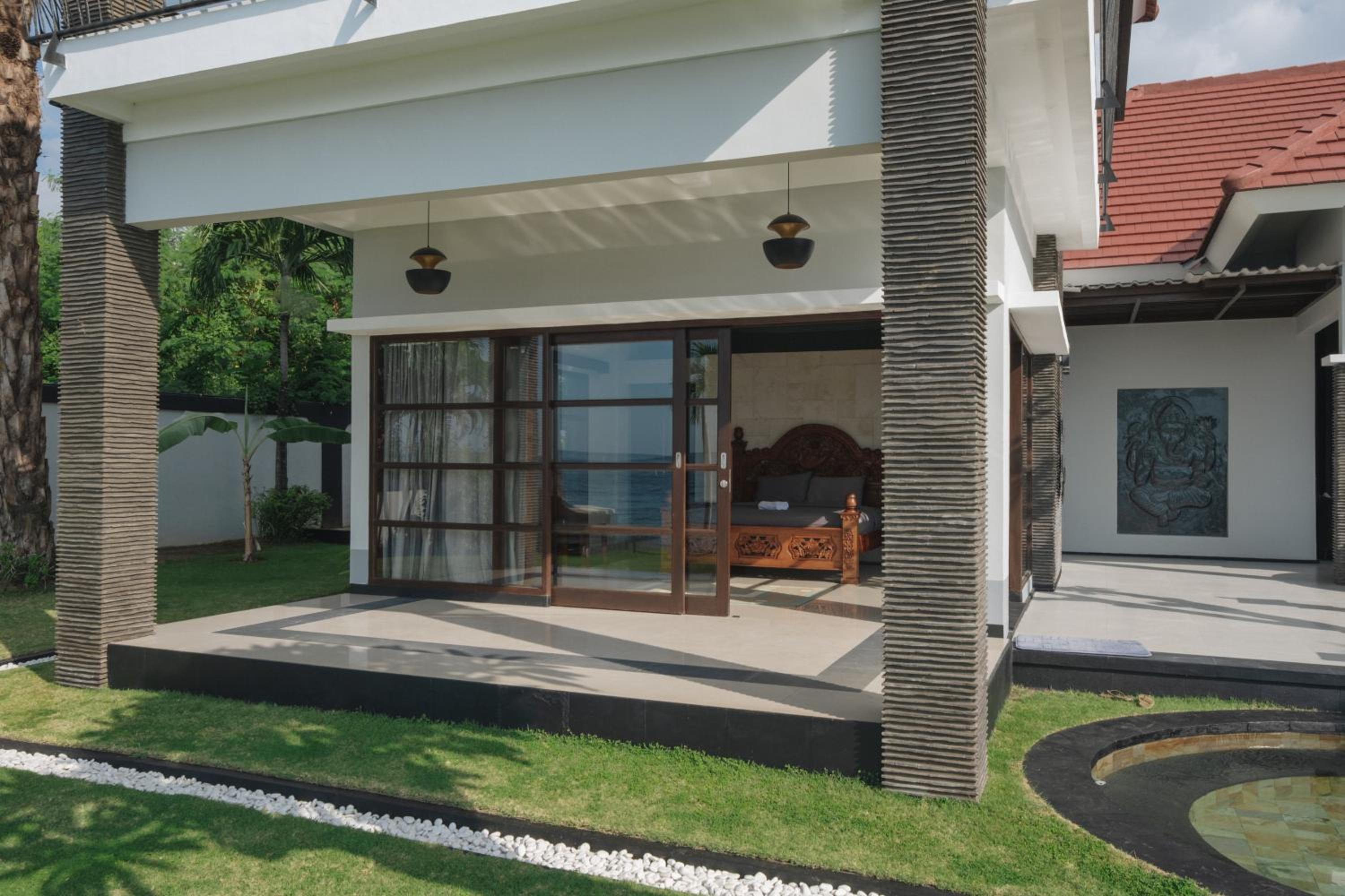 Blue Marlin 6-BR Villa Singaraja Bali