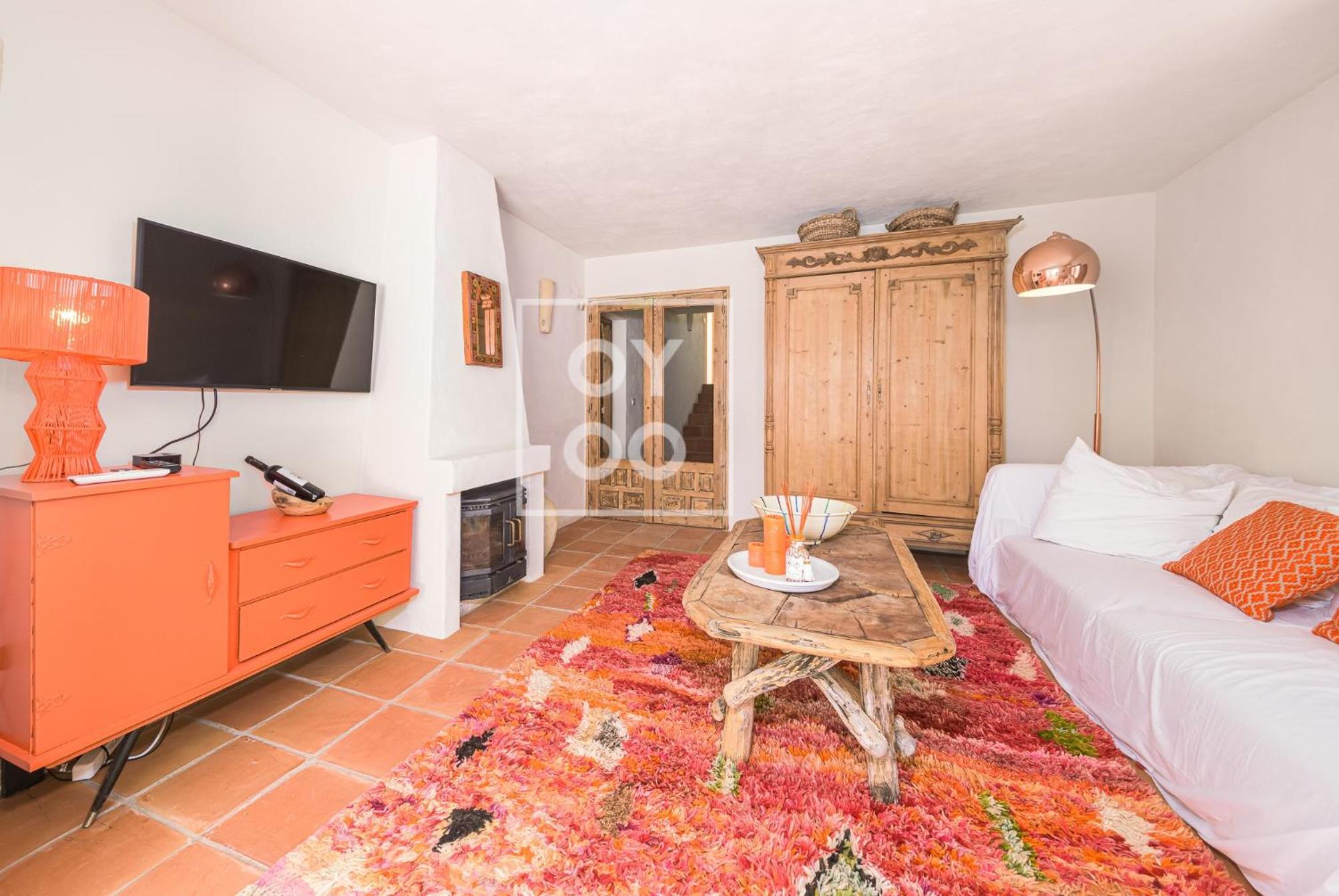 Villa Tutti sur Mer - boho style - private heated pool - mountain views - by Oyoostays
