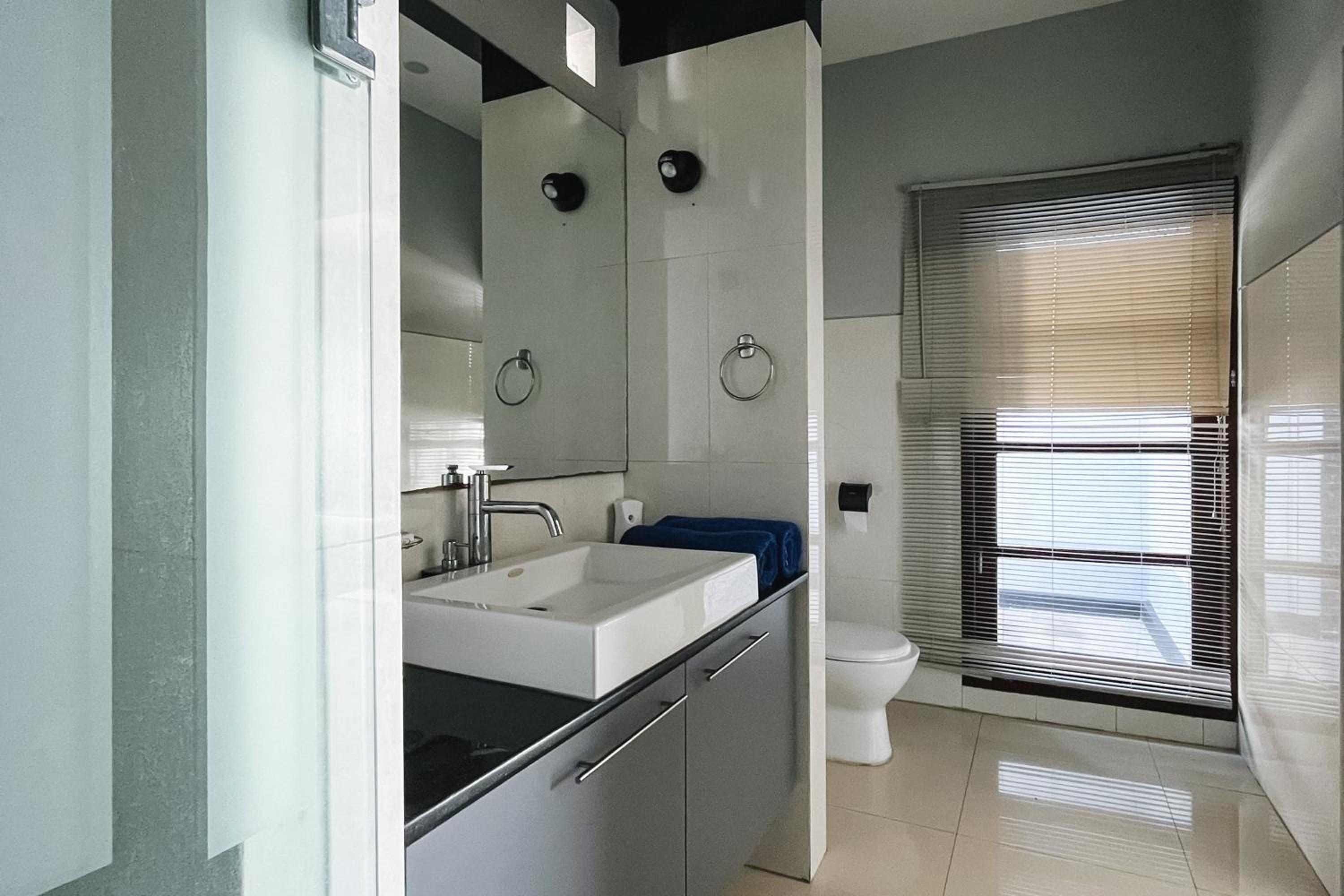 Blue Marlin 6-BR Villa Singaraja Bali