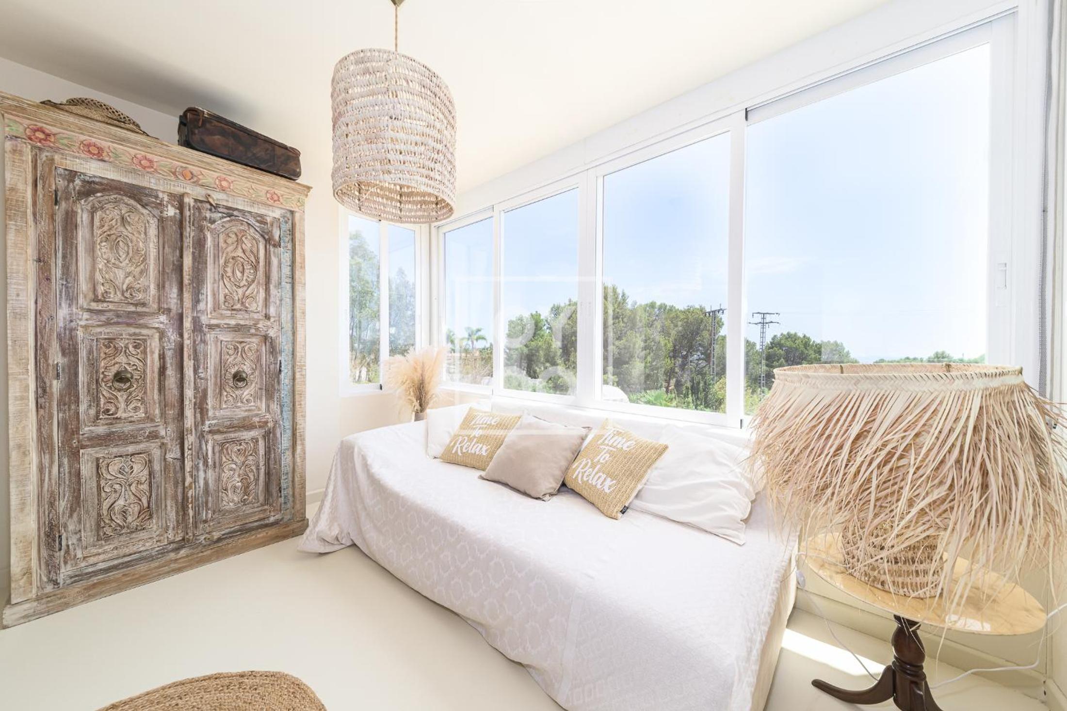 Villa Tutti sur Mer - boho style - private heated pool - mountain views - by Oyoostays