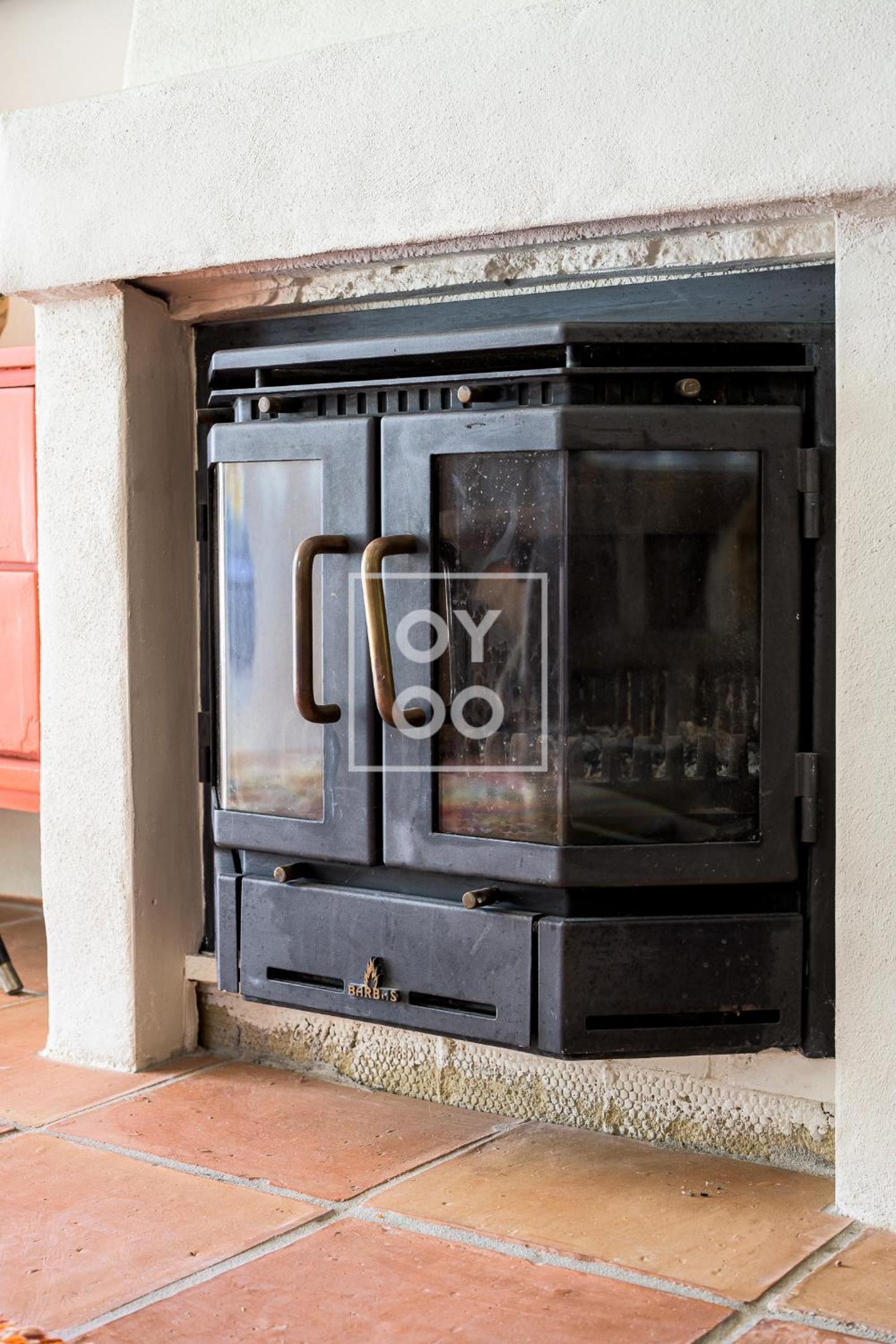 Villa Tutti sur Mer - boho style - private heated pool - mountain views - by Oyoostays