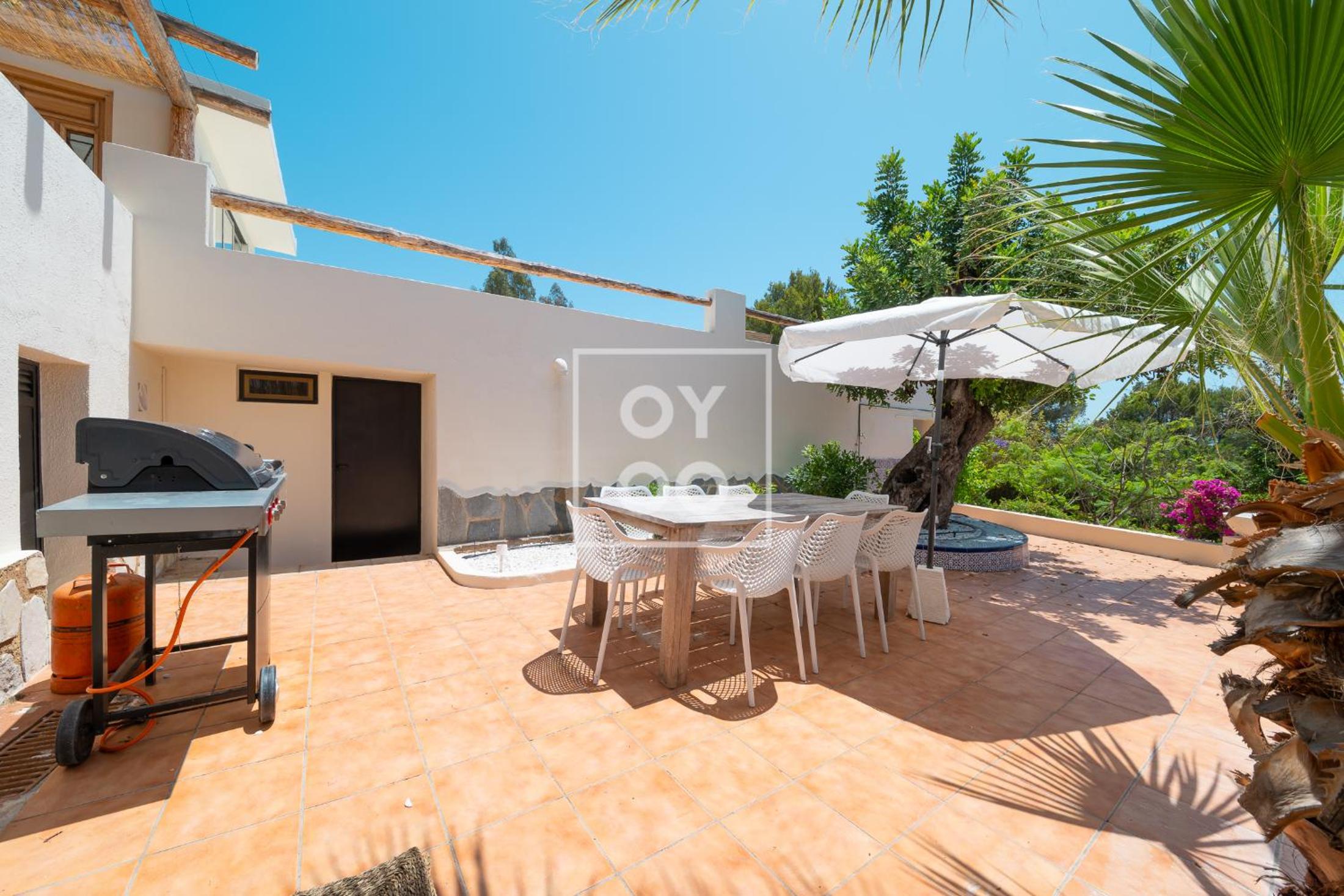 Villa Tutti sur Mer - boho style - private heated pool - mountain views - by Oyoostays