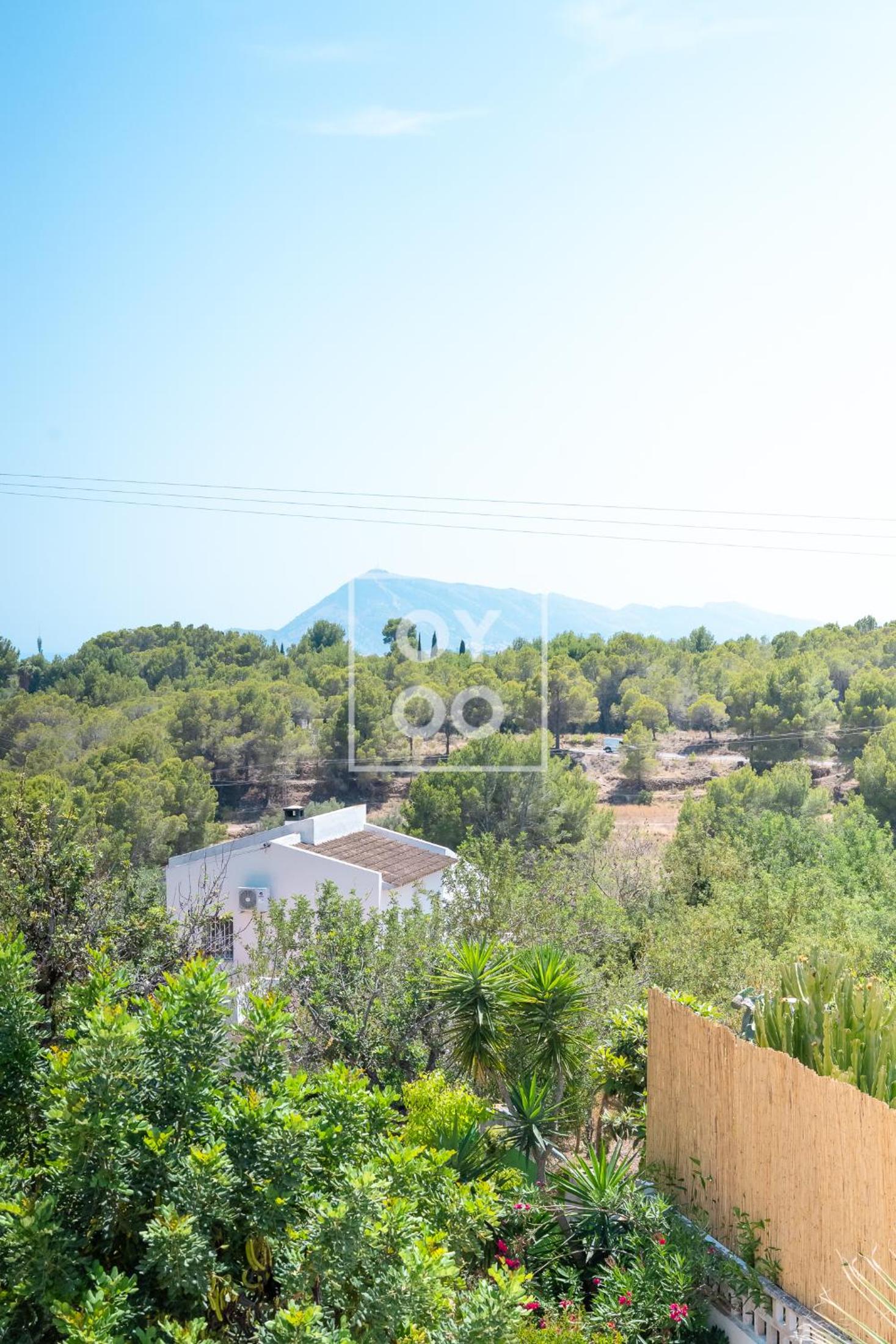 Villa Tutti sur Mer - boho style - private heated pool - mountain views - by Oyoostays