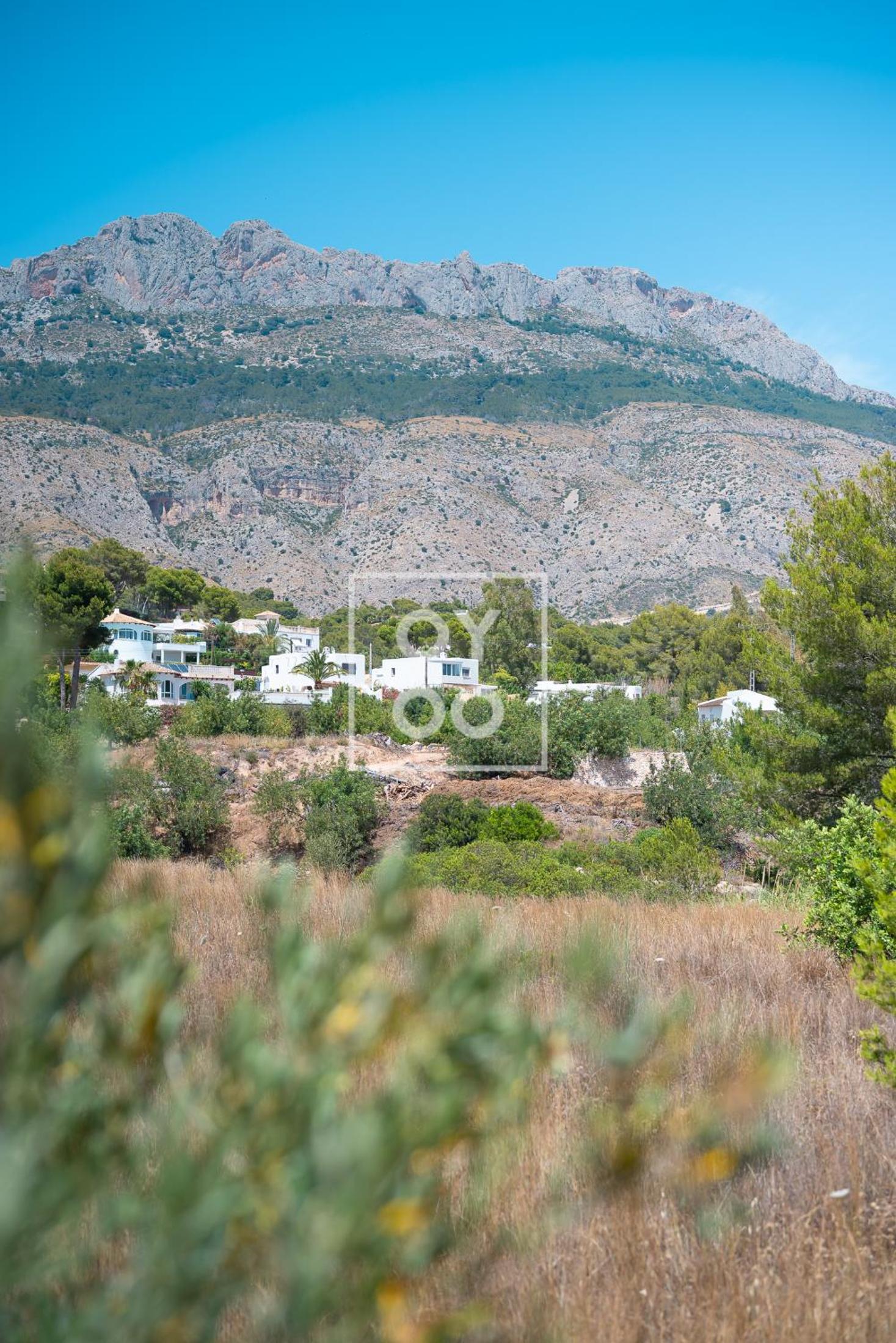 Villa Tutti sur Mer - boho style - private heated pool - mountain views - by Oyoostays