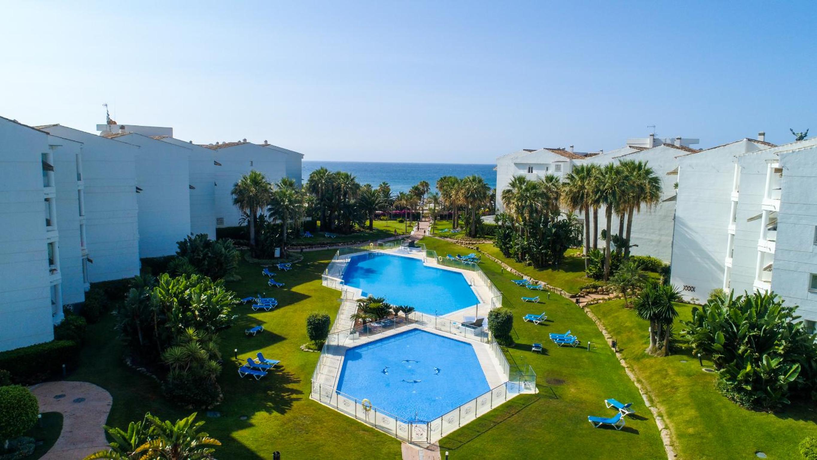MARBELLA BANUS SUITES - Banus Playa Rocio Beachfront Complex