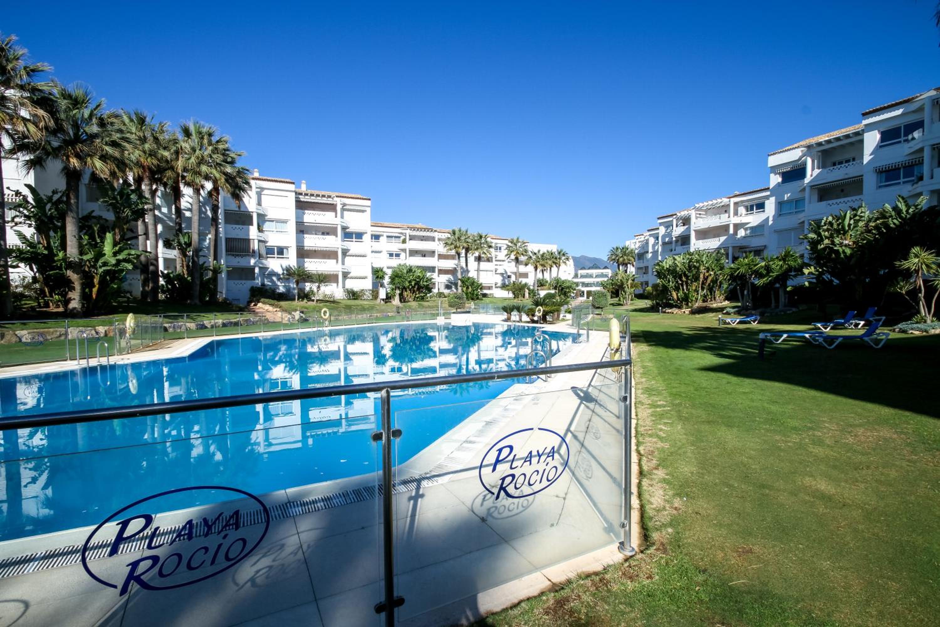 MARBELLA BANUS SUITES - Banus Playa Rocio Beachfront Complex