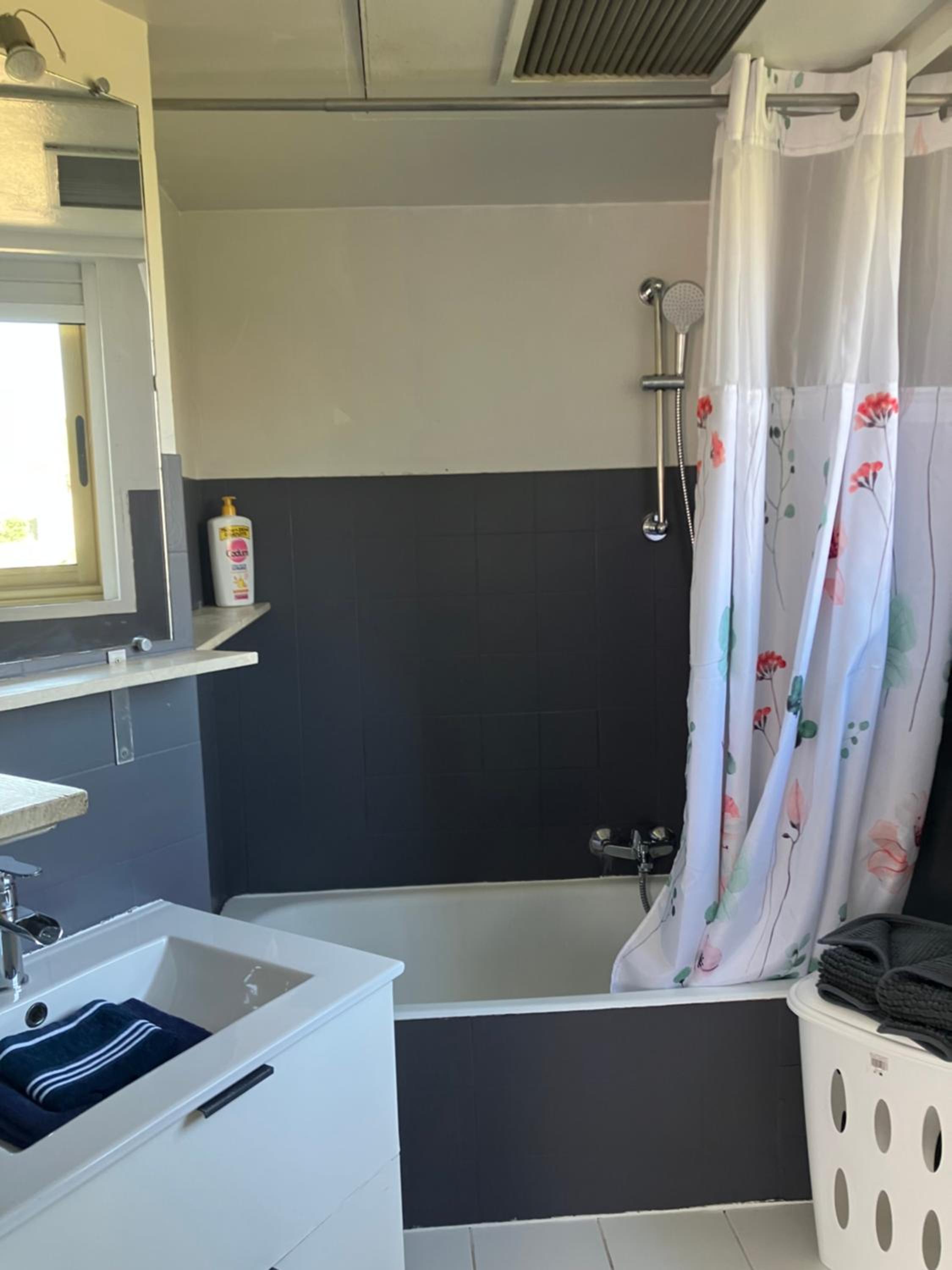 Cannes South of France Apartment near beach, Palais des Festivals and Croisette