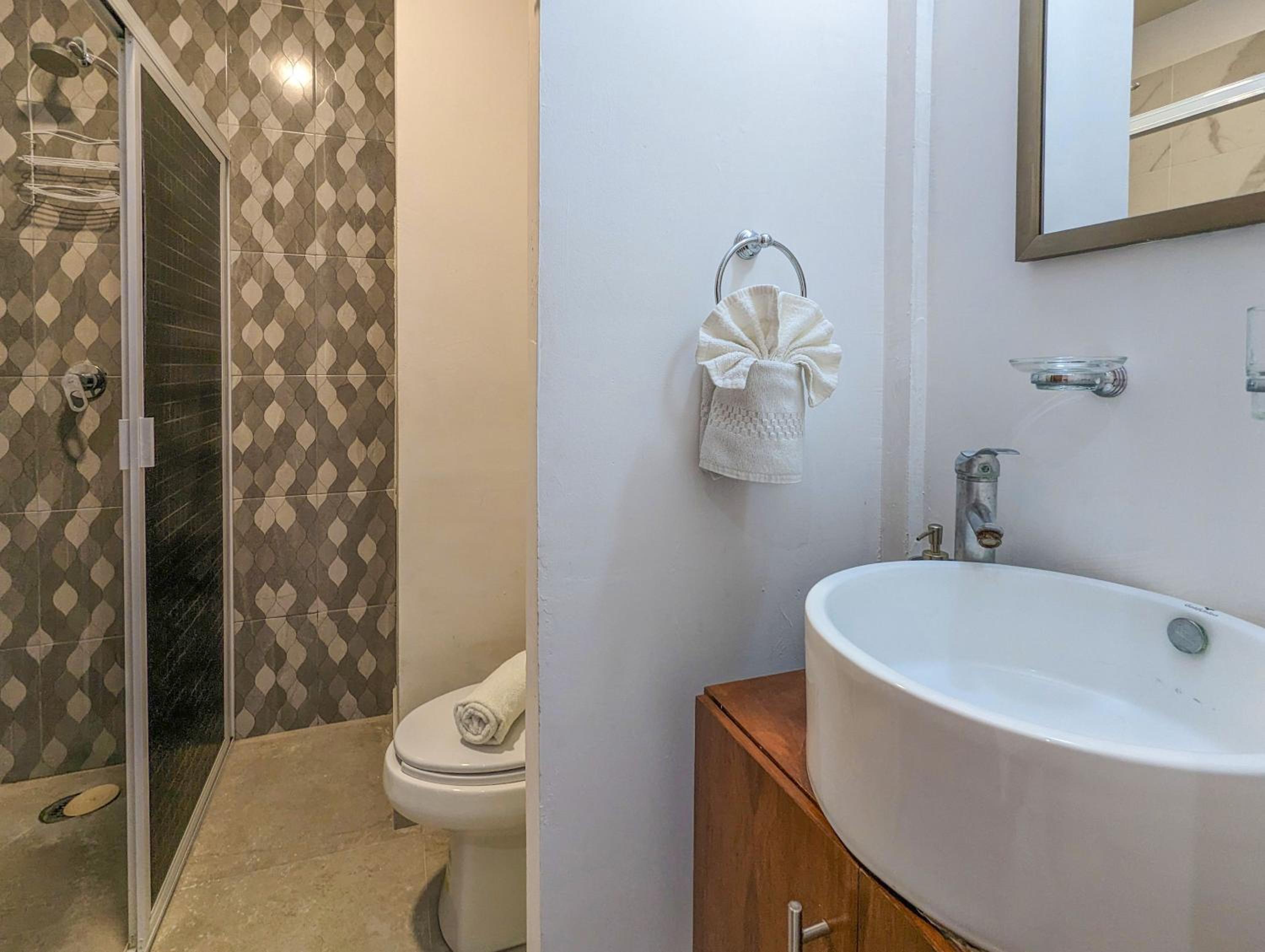 Remote Work in Cozy & Peaceful Suite Steps to Beach & 5th Ave Patio Fast WiFi AC UVA14