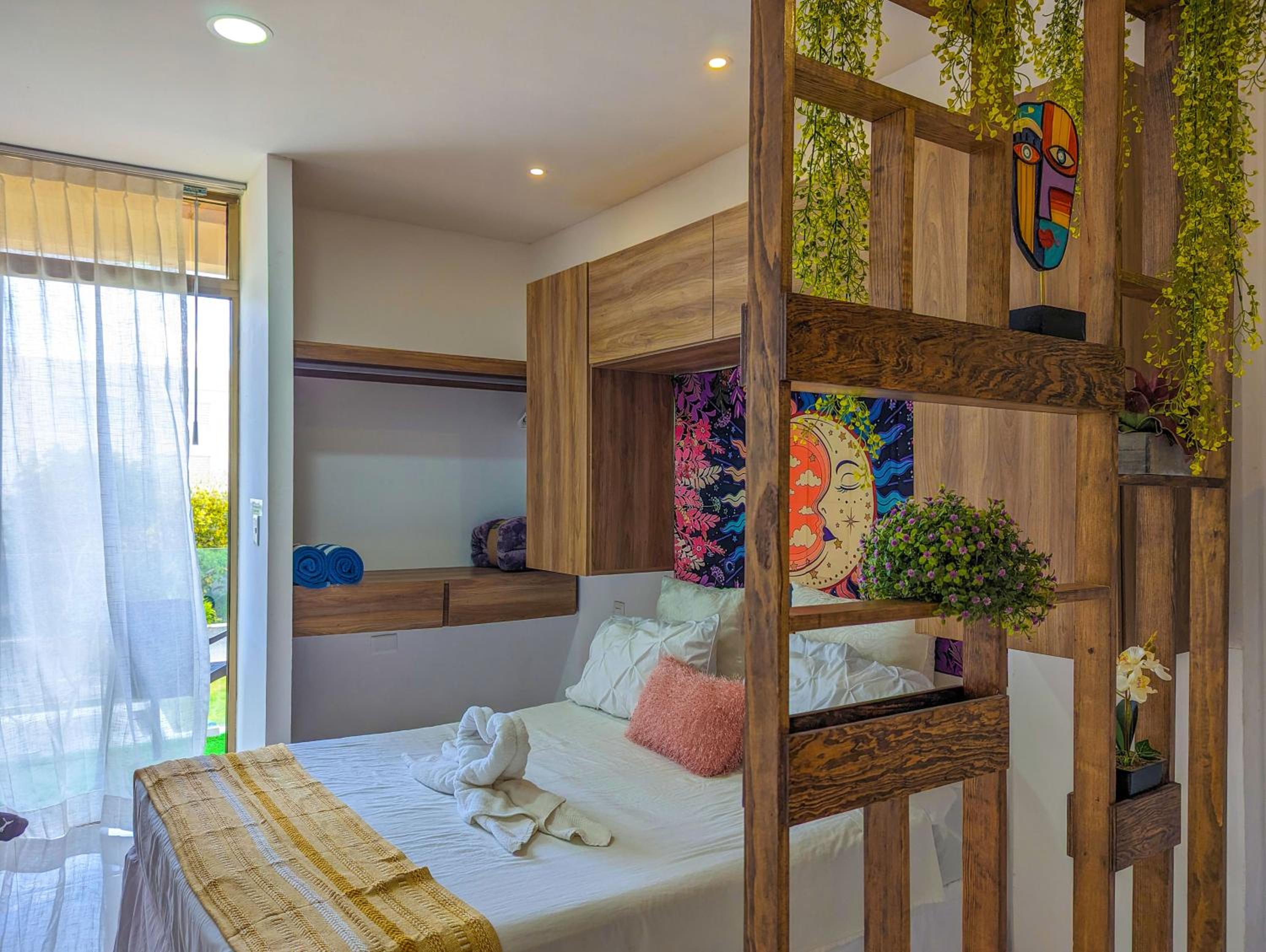 Remote Work in Cozy & Peaceful Suite Steps to Beach & 5th Ave Patio Fast WiFi AC UVA14
