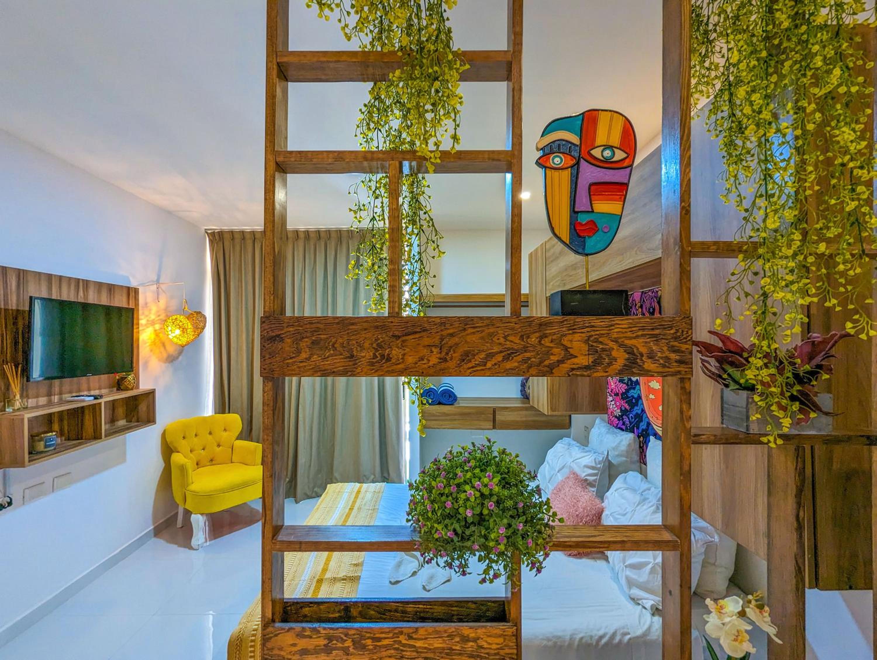 Remote Work in Cozy & Peaceful Suite Steps to Beach & 5th Ave Patio Fast WiFi AC UVA14