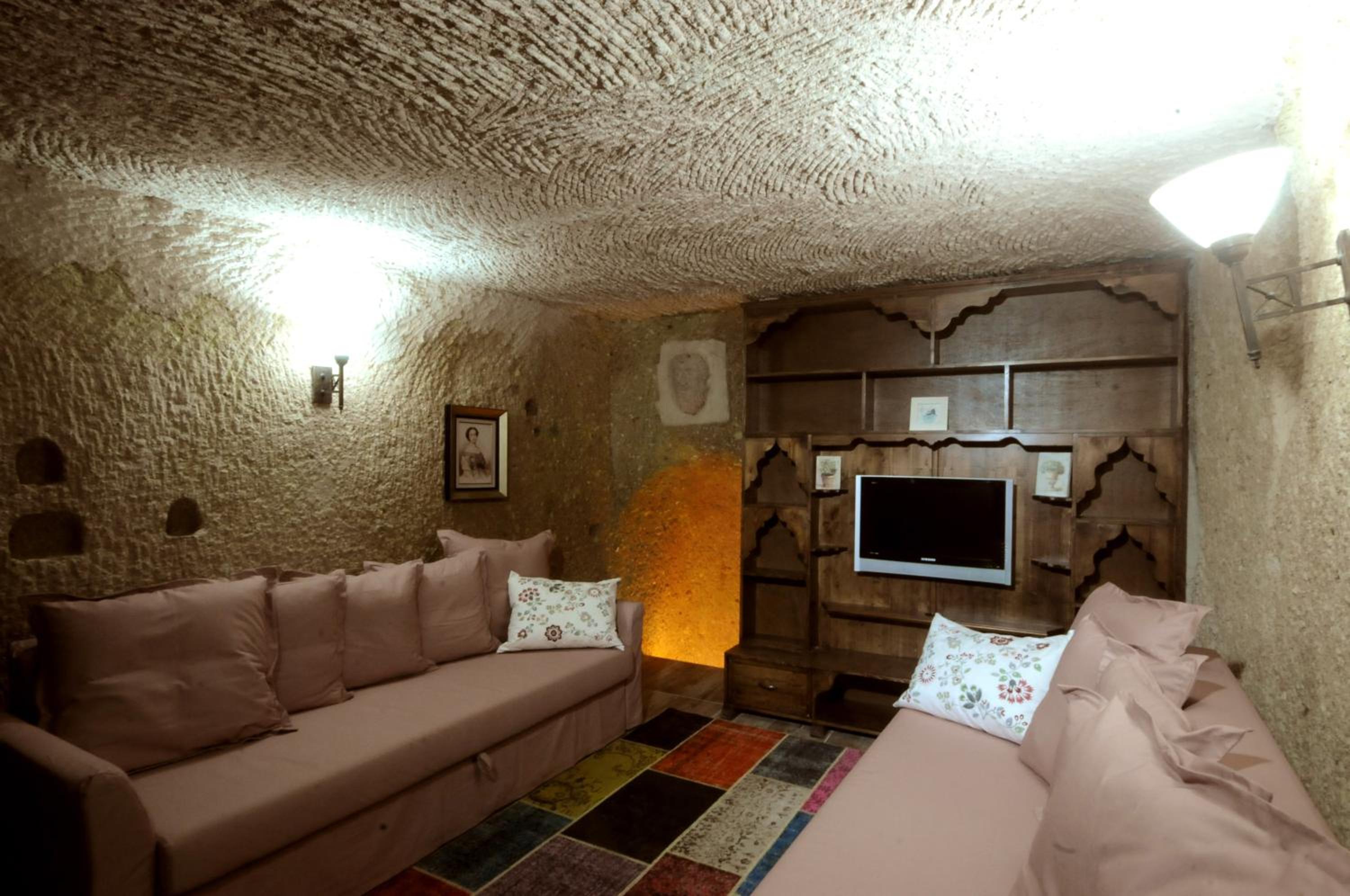 Kayhan Cave Villa