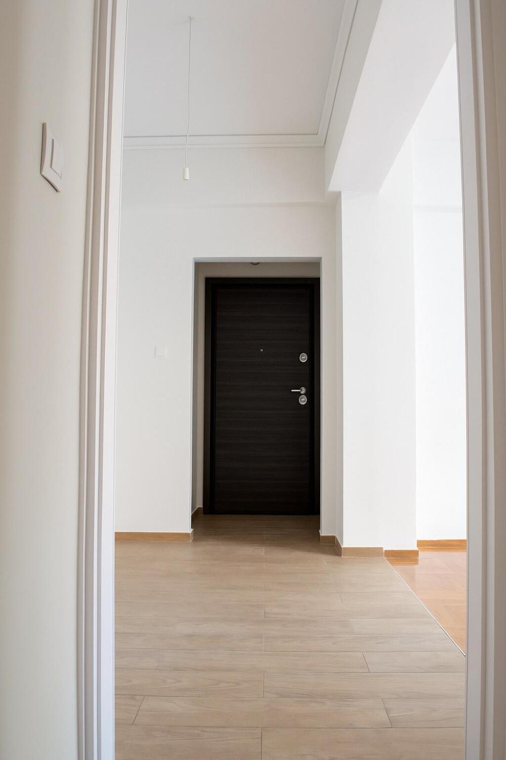 Spacious 2-Bedroom City Center Apartment with Free Easy Parking