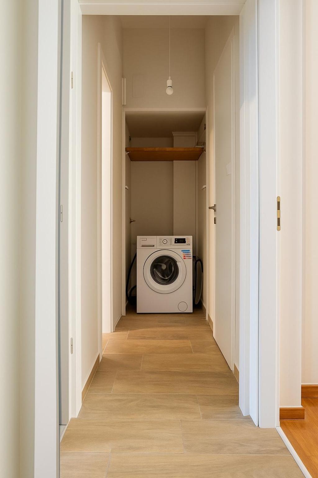 Spacious 2-Bedroom City Center Apartment with Free Easy Parking