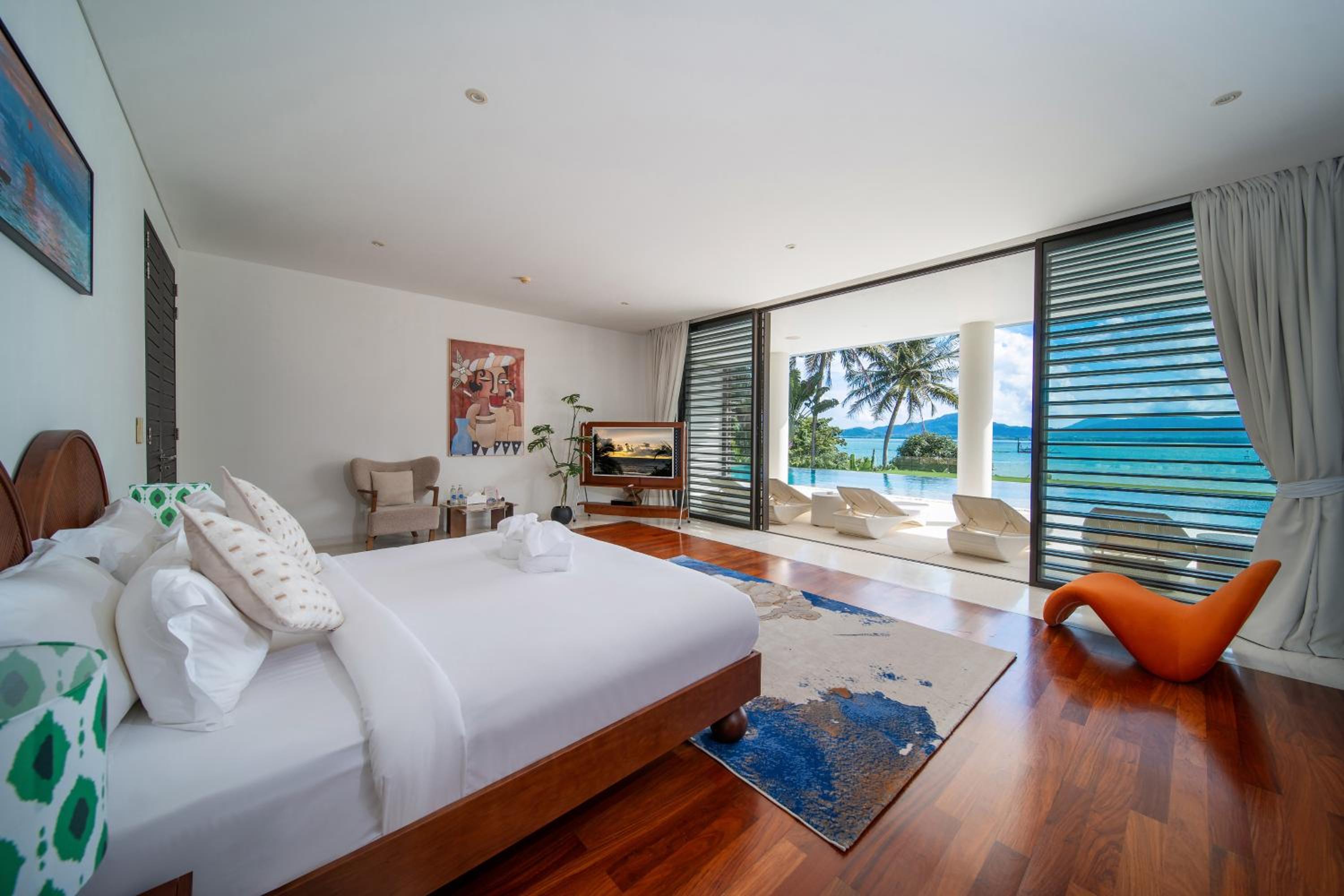 Villa Serenity -30 meter Pool & 6 Bedroom with Cinema Room and Gym