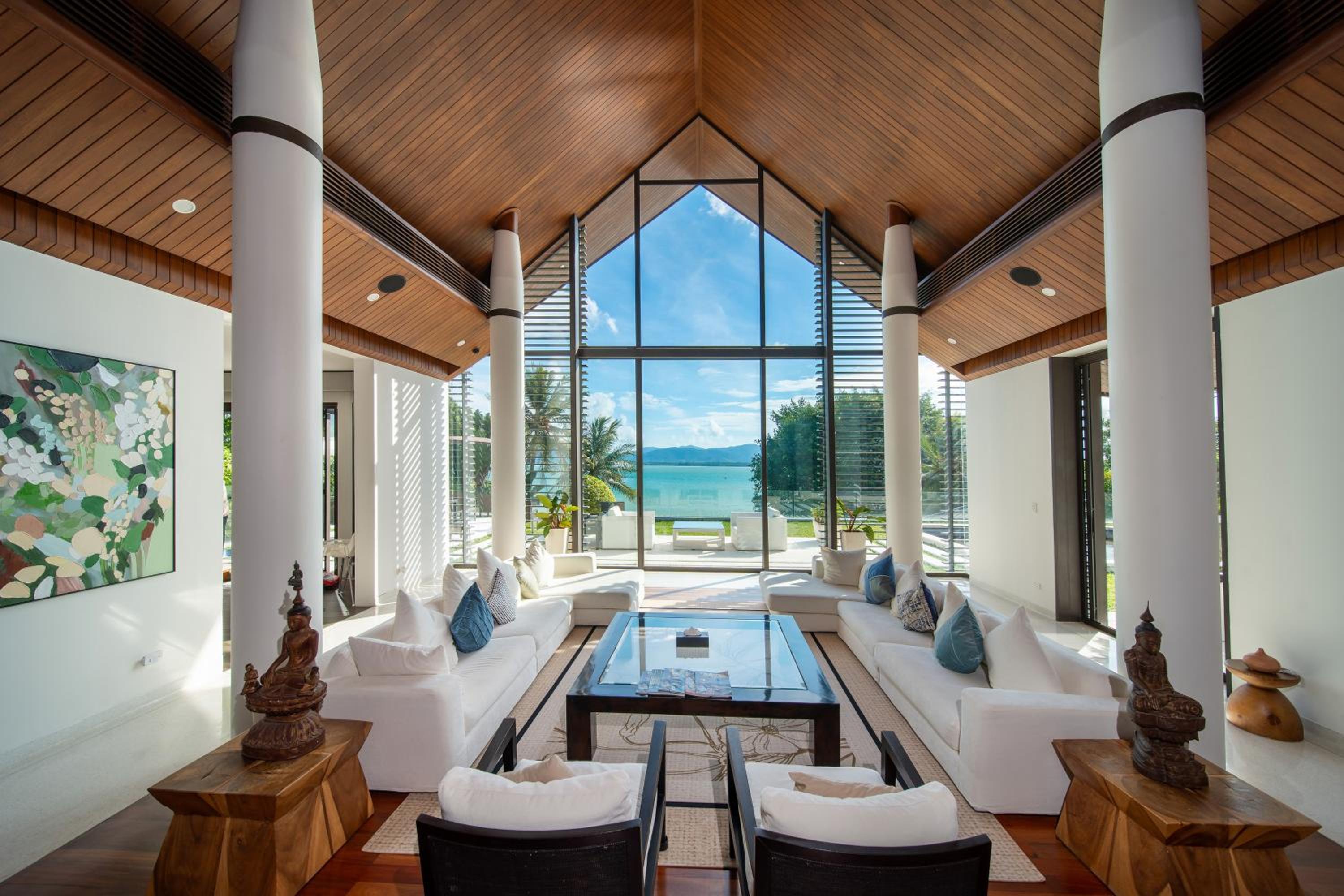 Villa Serenity -30 meter Pool & 6 Bedroom with Cinema Room and Gym
