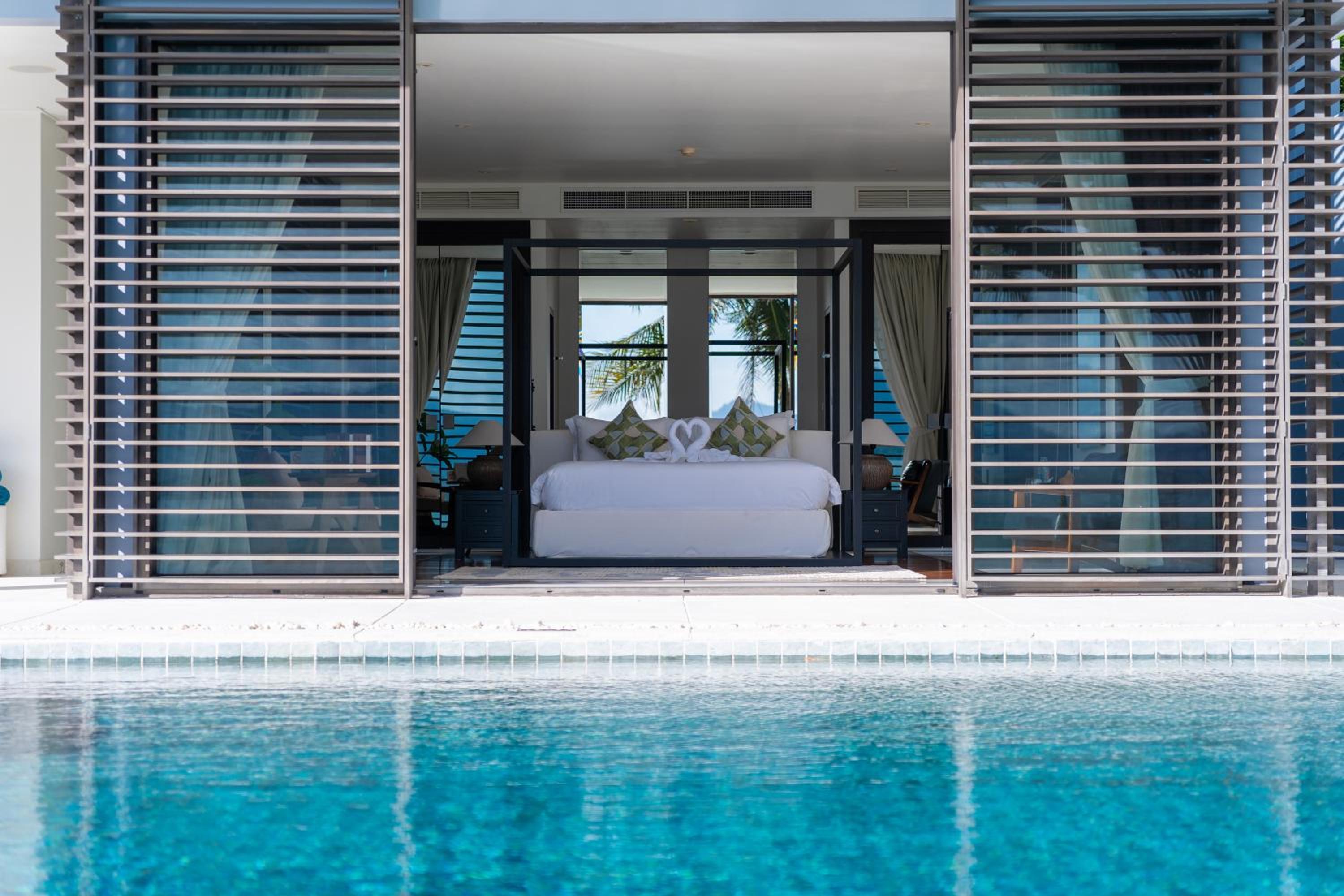 Villa Serenity -30 meter Pool & 6 Bedroom with Cinema Room and Gym