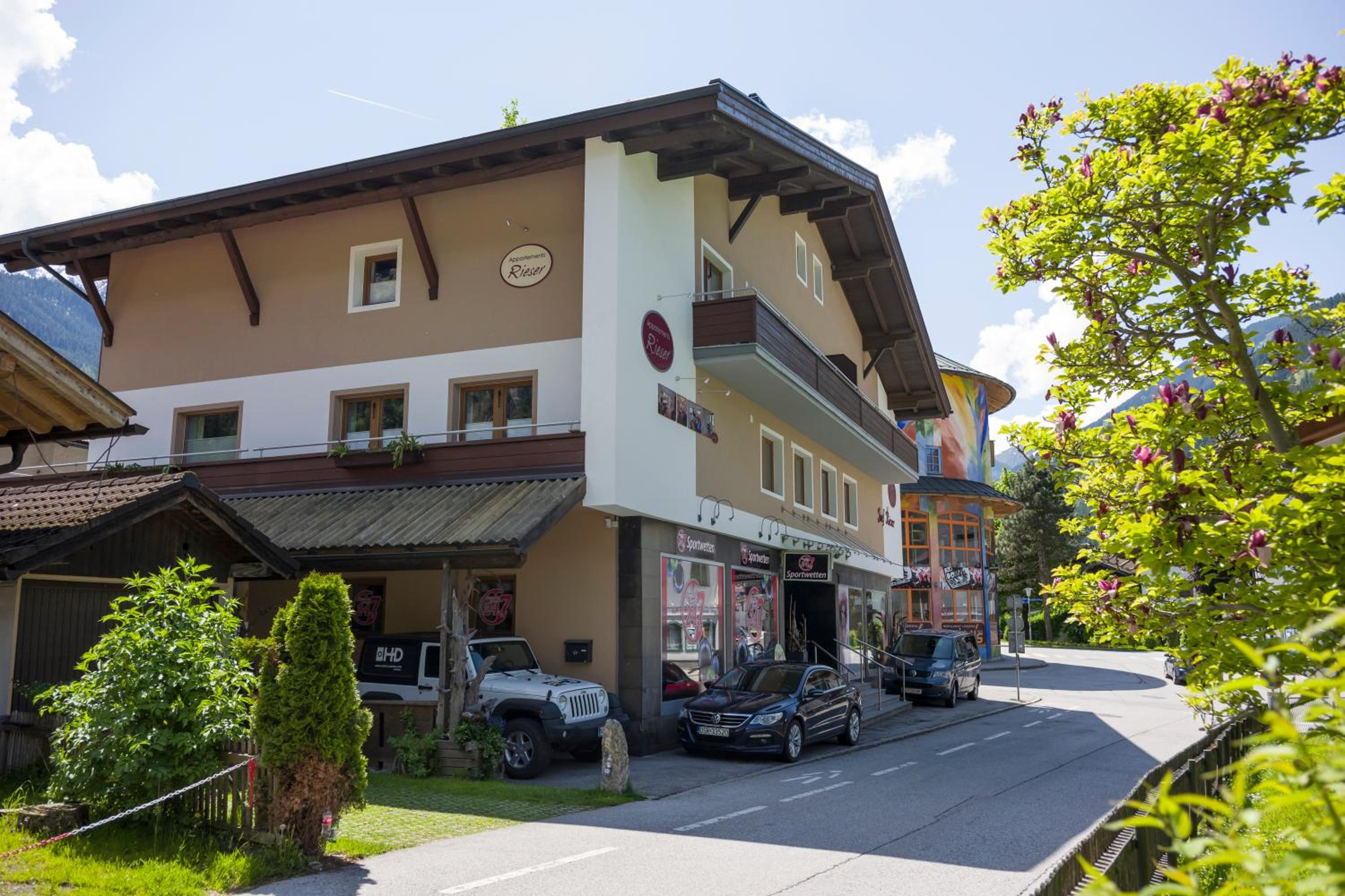 Appartements Rieser - im Herzen von Mayrhofen - sonniger Balkon - 3 Schlafzimmer