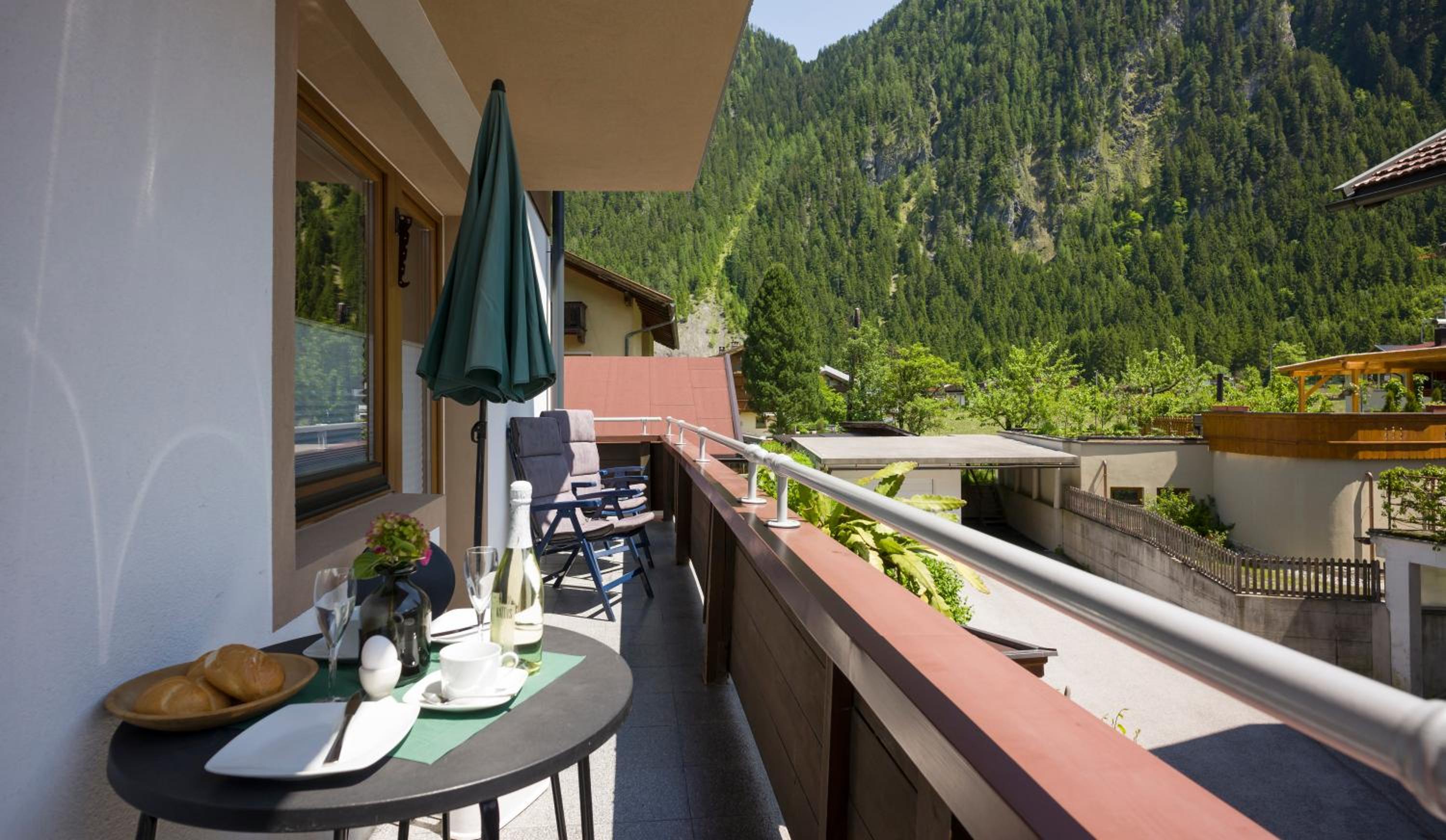 Appartements Rieser - im Herzen von Mayrhofen - sonniger Balkon - 3 Schlafzimmer