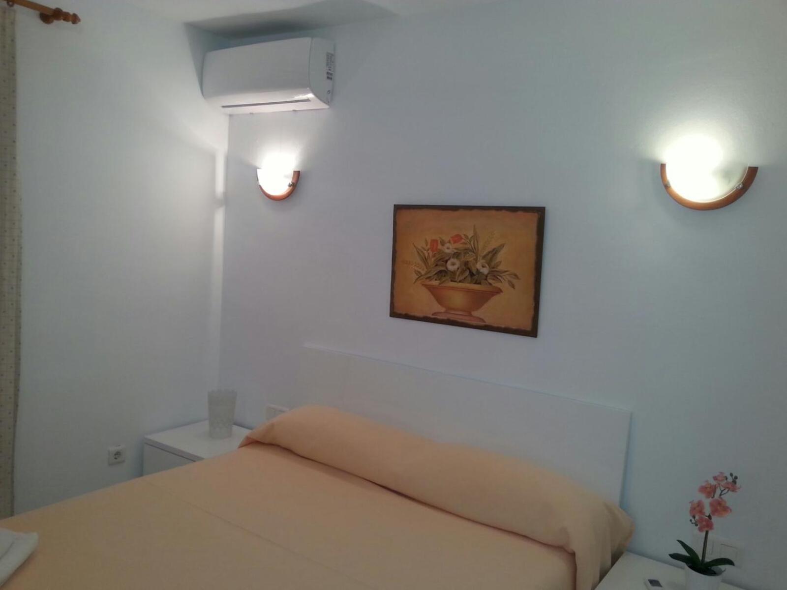 Photo 33