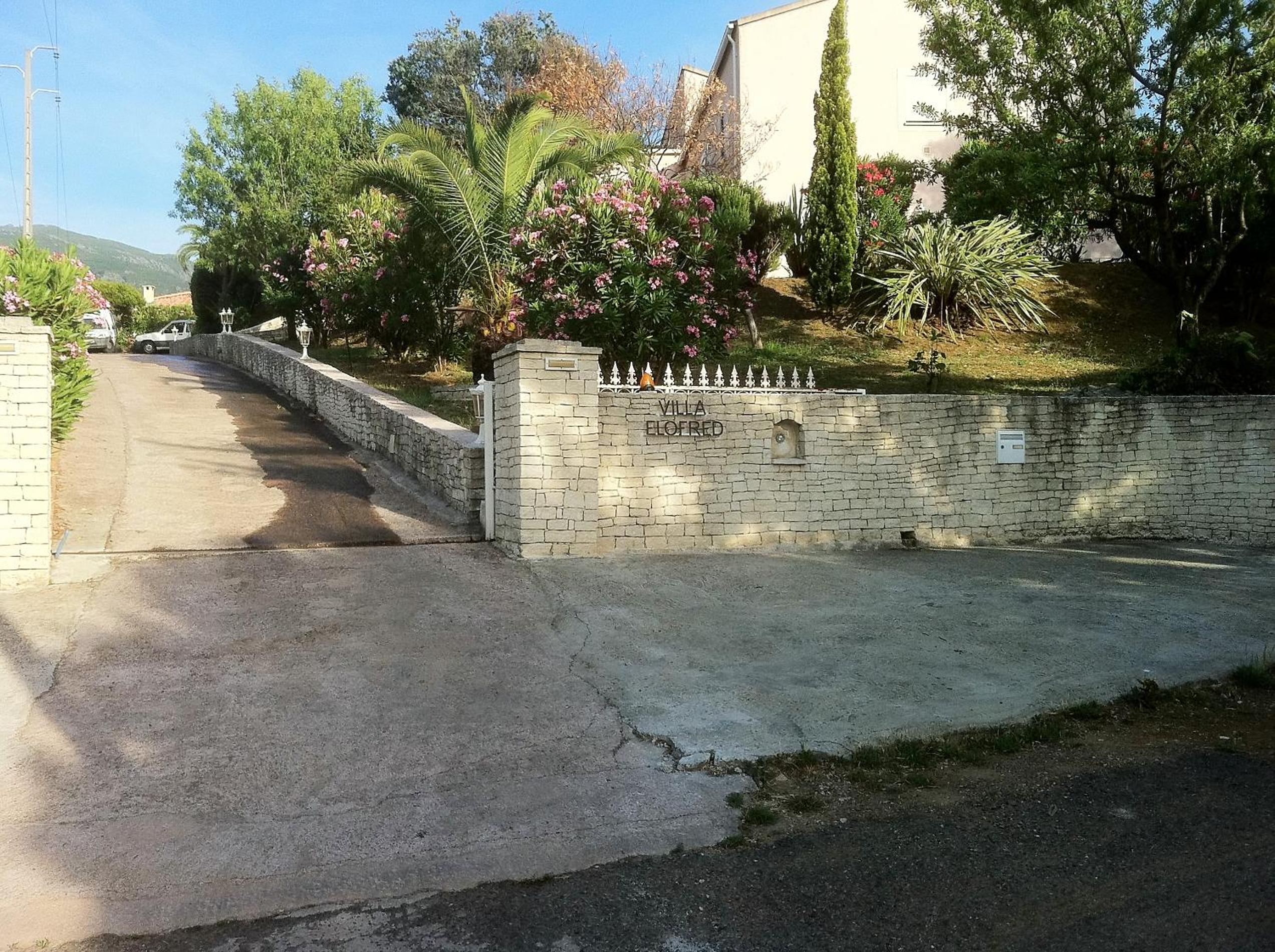 Villa ELOFRED view 2