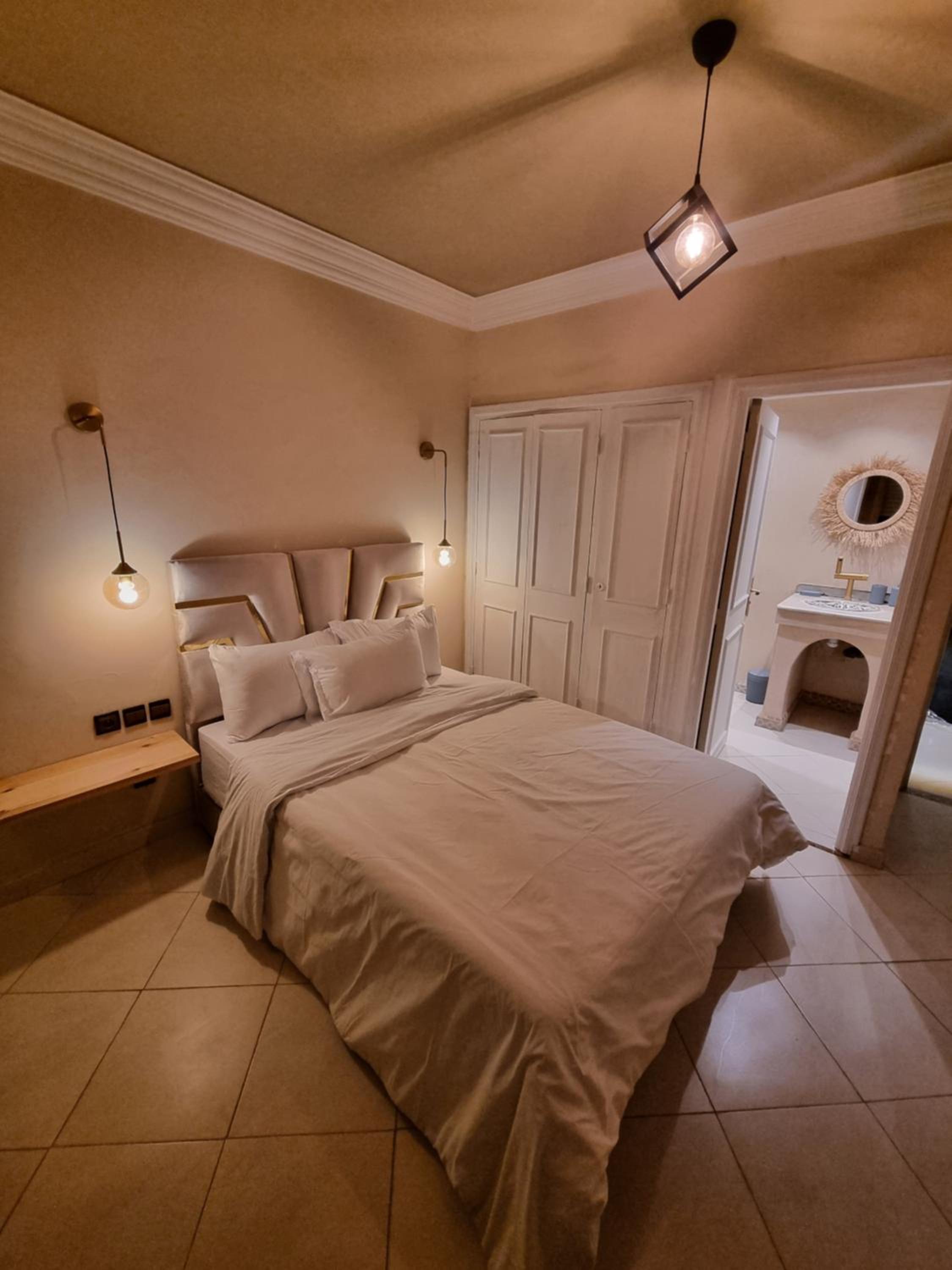 Entire Luxury Duplex Appart 3Bedroom 2Living Rooms in Top Center
