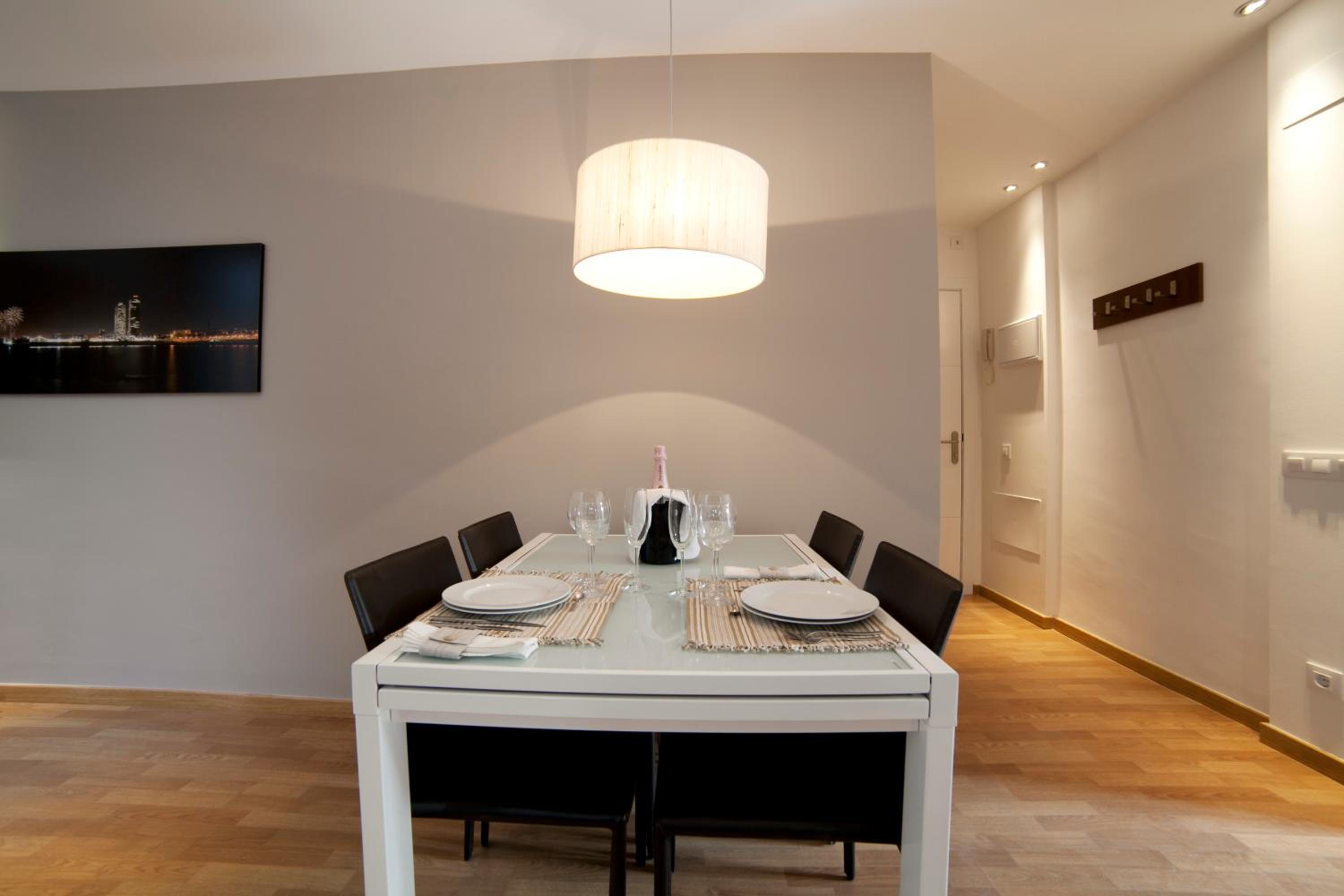 Serennia Apartamentos Ramblas - Plaça Catalunya