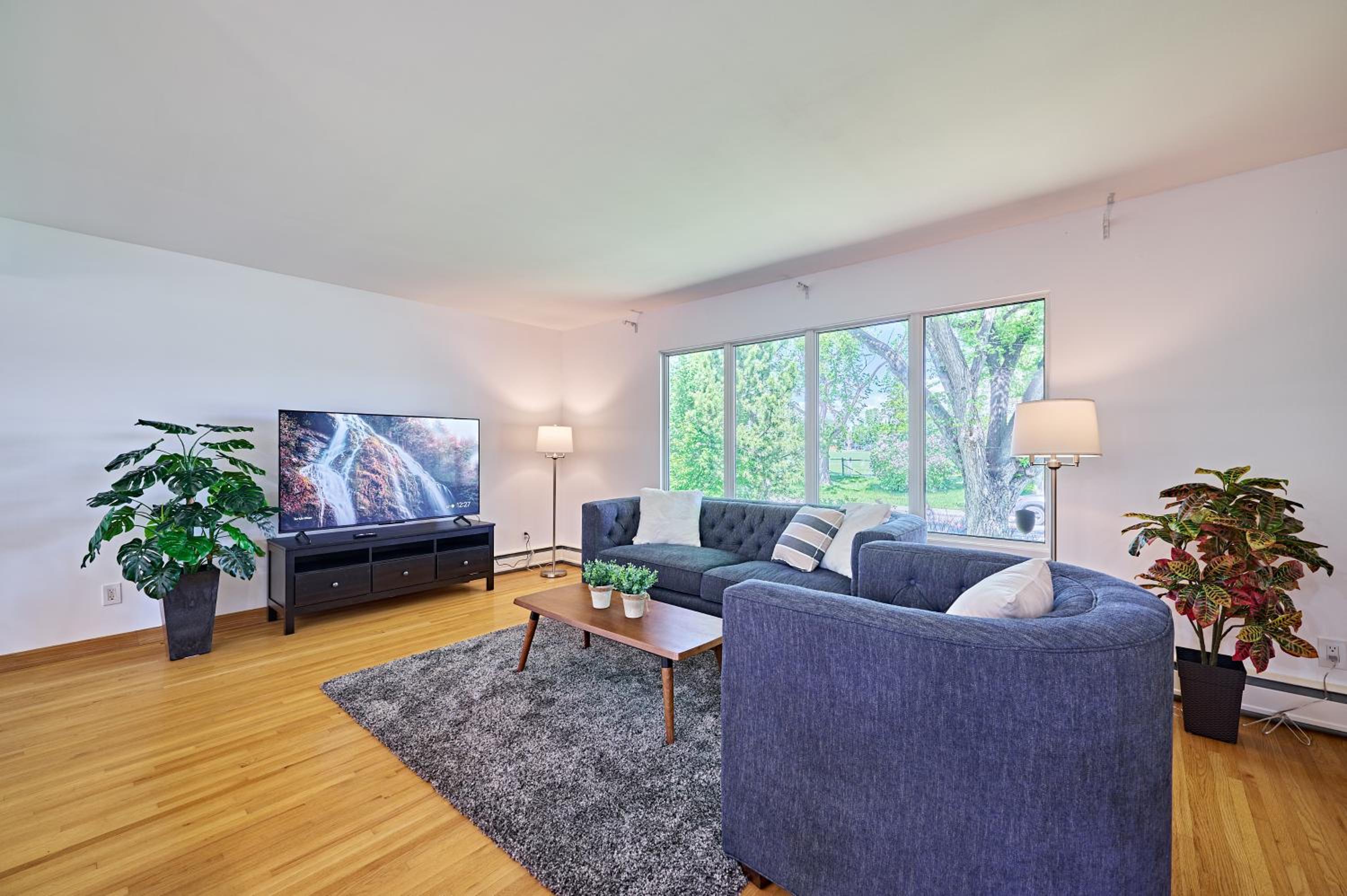 Chinook Executive Entire House