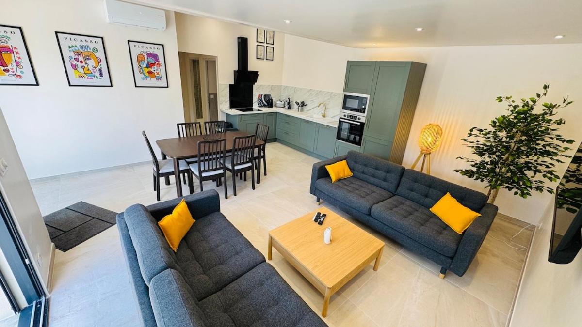 Le Clos Saint-Maximin - 2 villas, 2 piscines, 12 pers