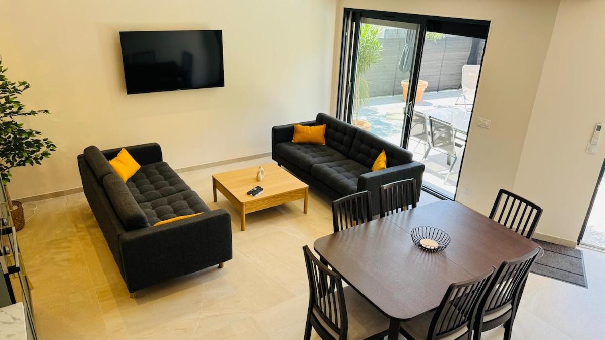 Le Clos Saint-Maximin - 2 villas, 2 piscines, 12 pers