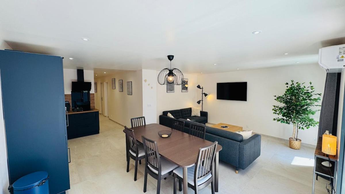 Le Clos Saint-Maximin - 2 villas, 2 piscines, 12 pers