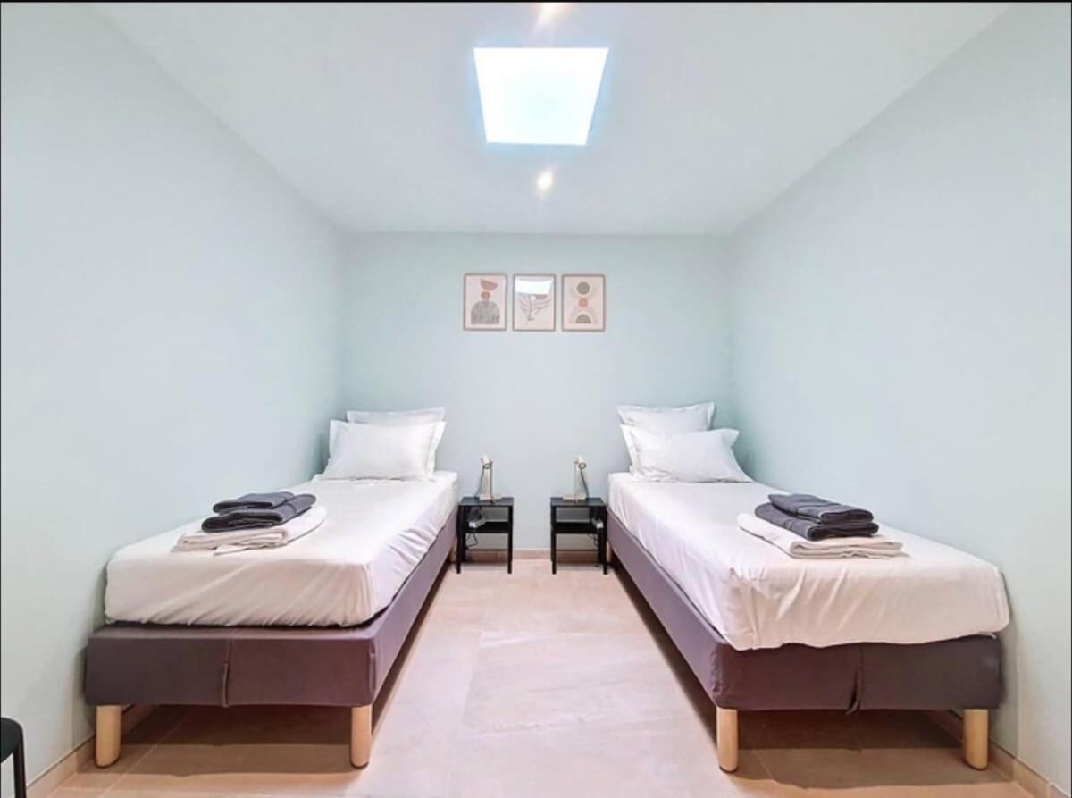 Le Clos Saint-Maximin - 2 villas, 2 piscines, 12 pers